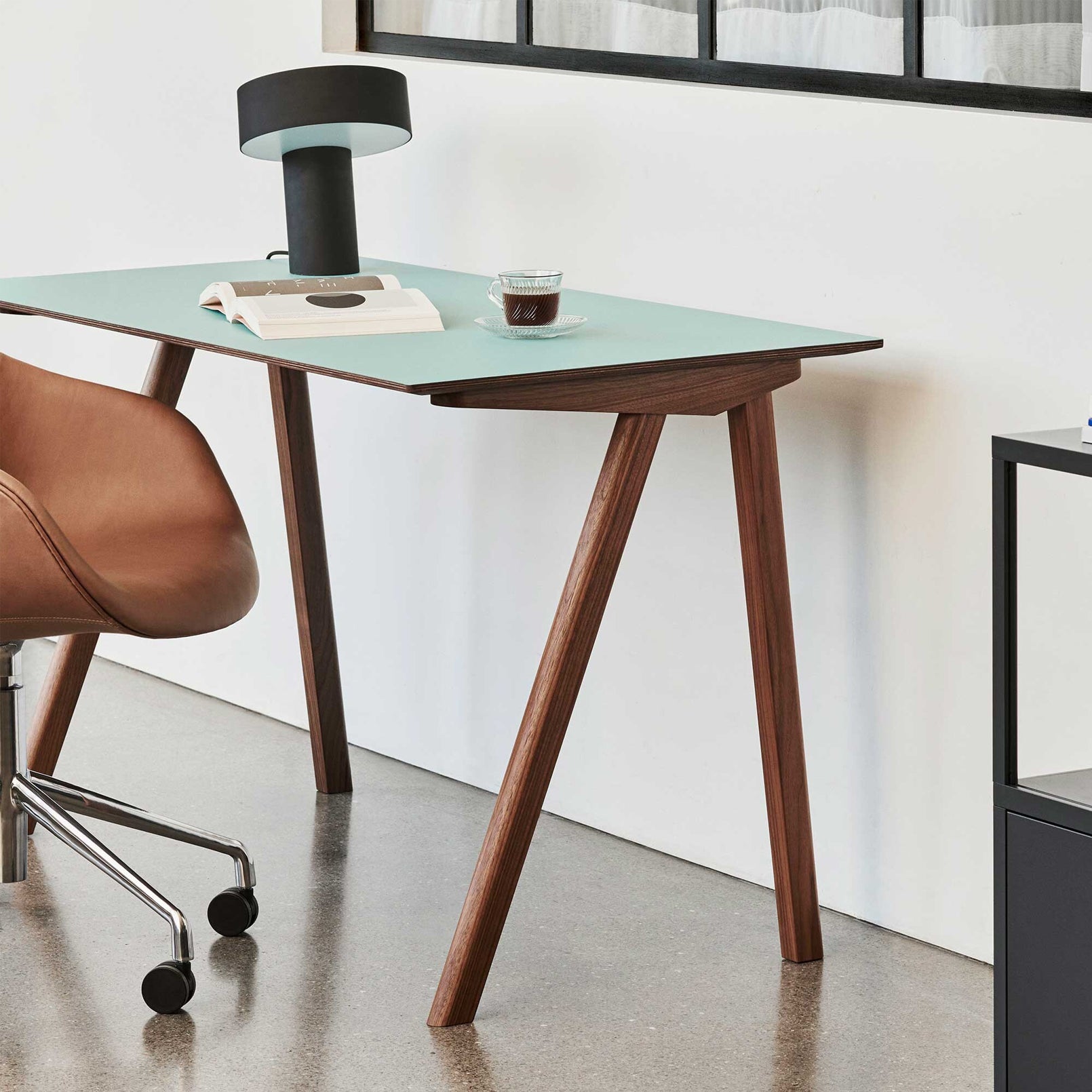 Slant Table Lamp - Lumpaz