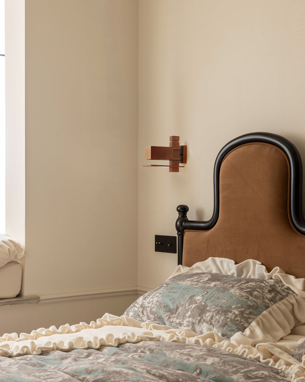 Taliesin Wall Lamp - Lumpaz
