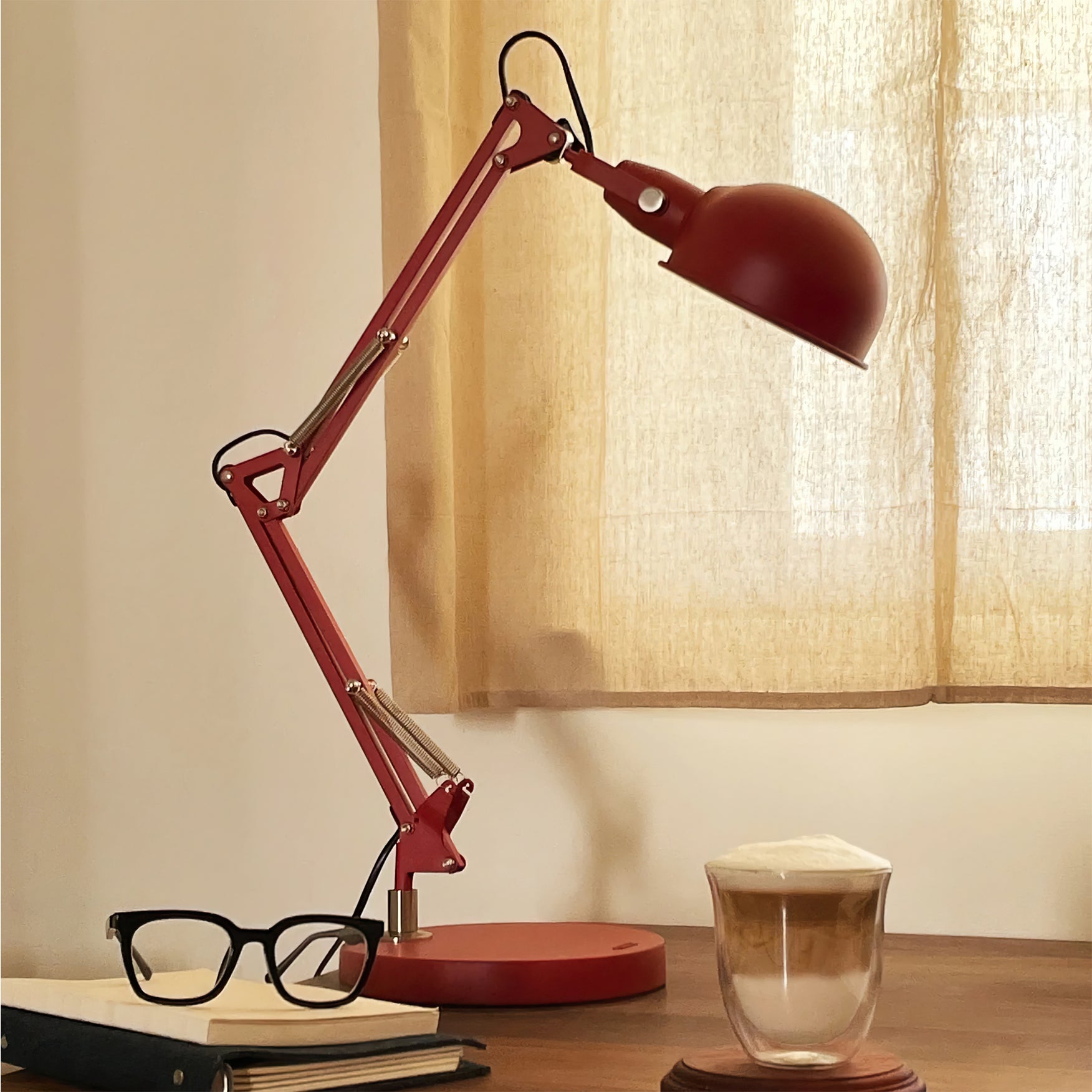 Kaiser Red Table Lamp - Lumpaz