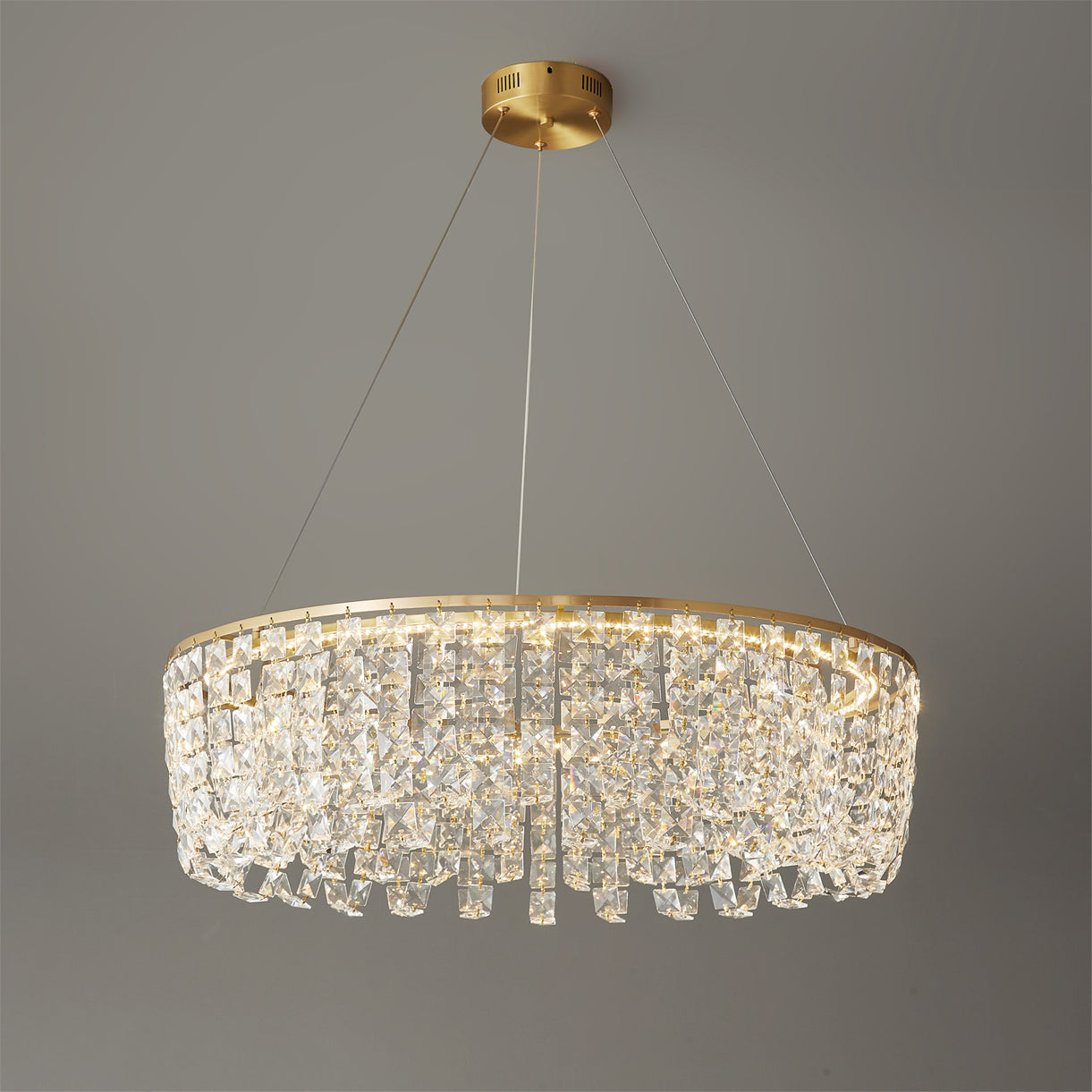 Emory Brass Chandelier - Lumpaz
