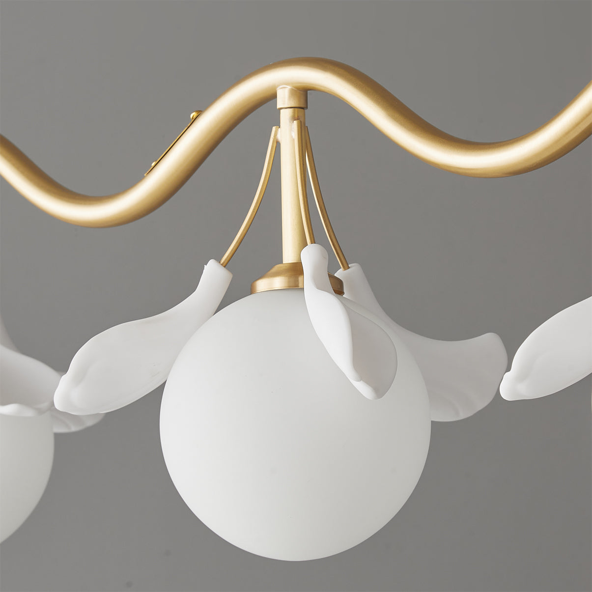 Allanie Gingko Long Chandelier - Lumpaz