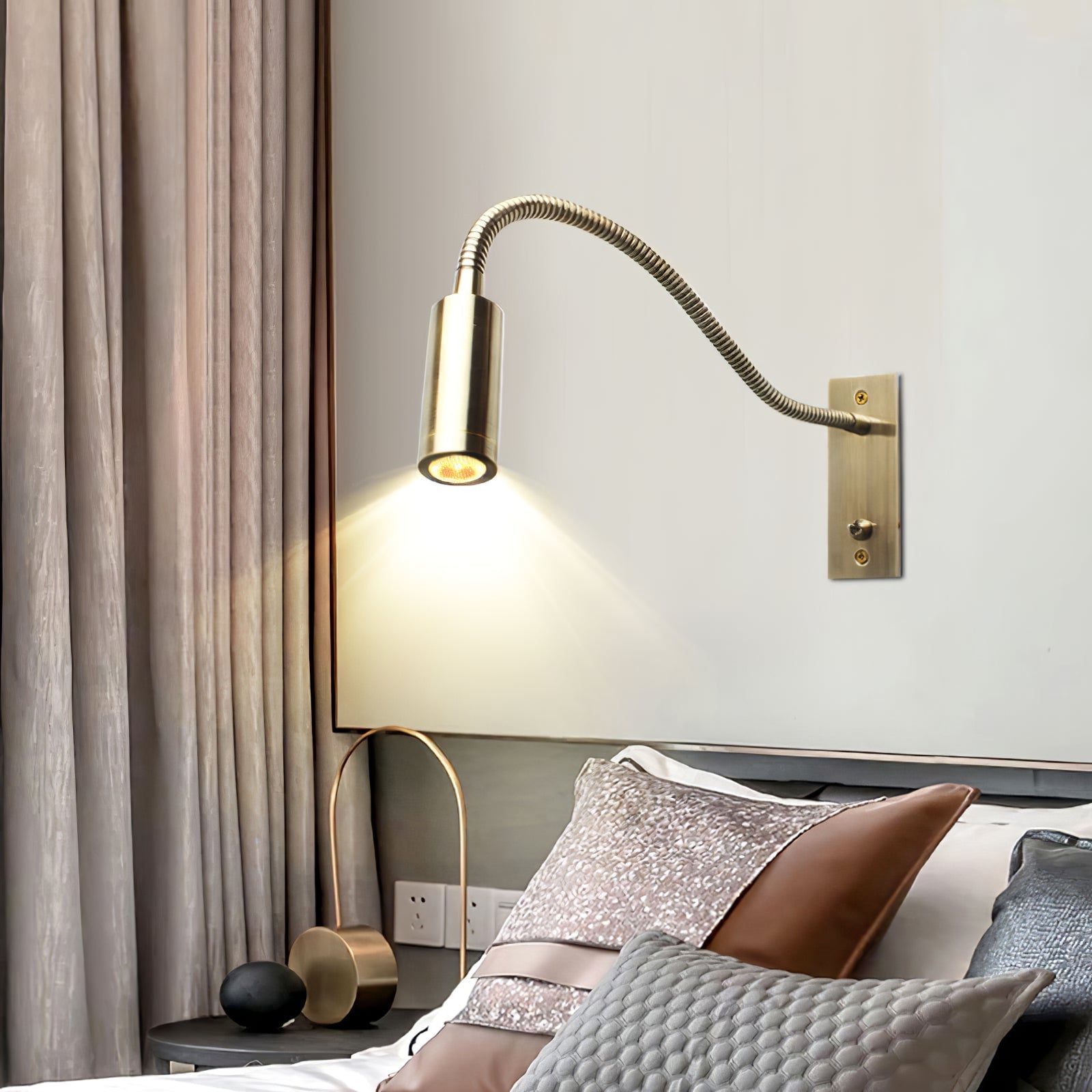 LED Bedroom Art Deco Wall Light - Lumpaz