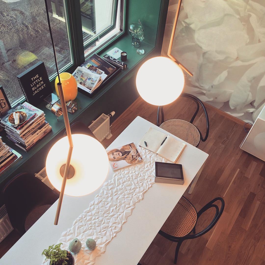 Corner Round Pendant Light - Lumpaz