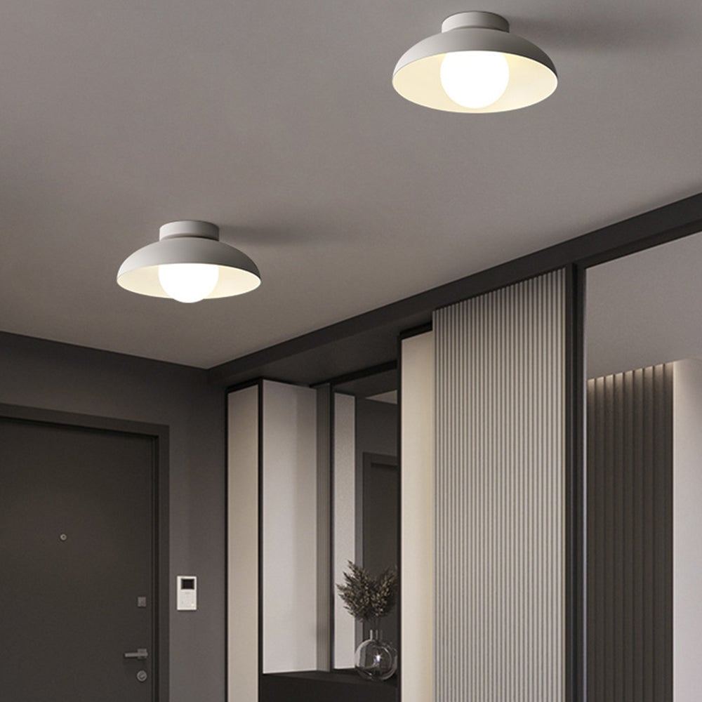Minimalist White Metal Round Ceiling Light - Lumpaz