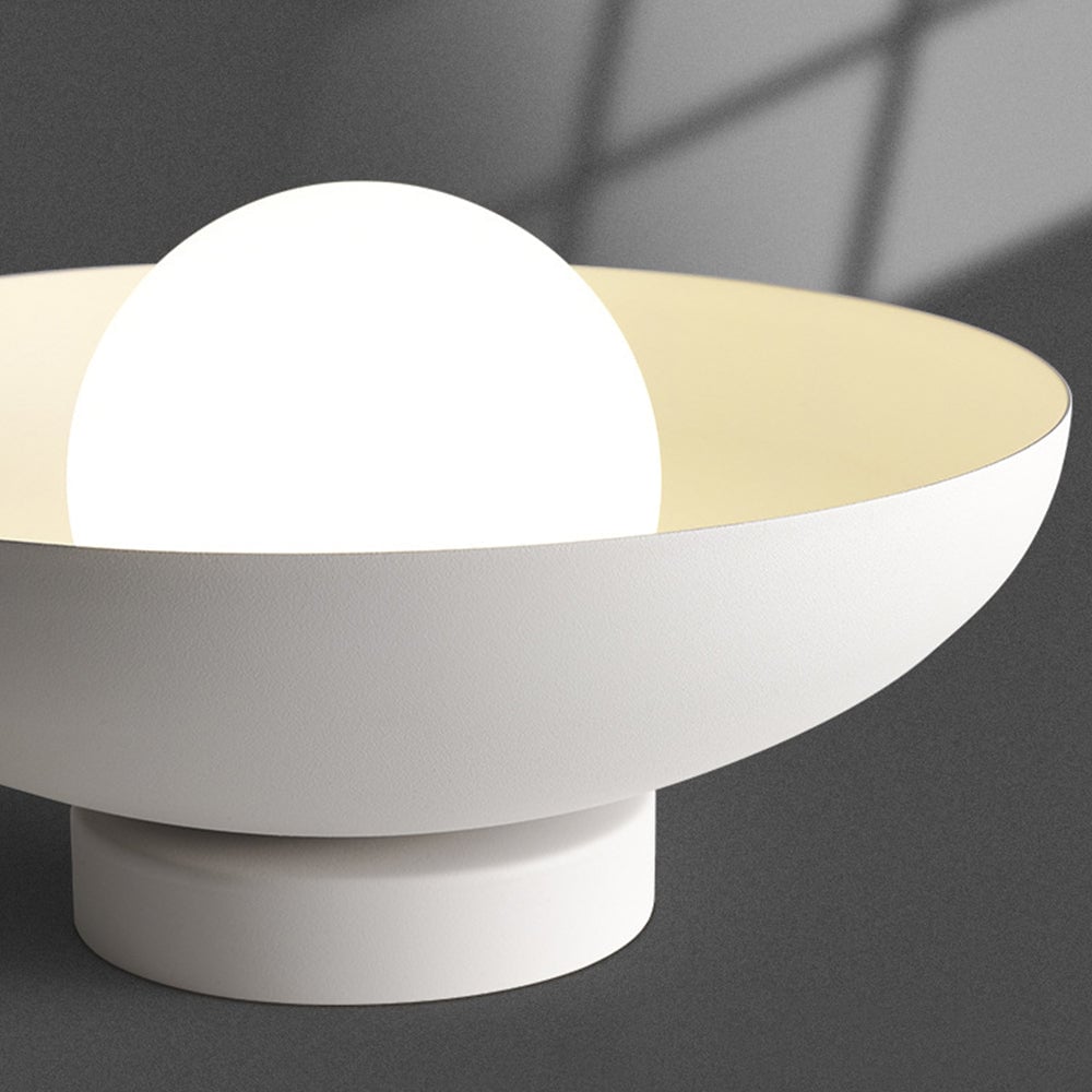 Minimalist White Metal Round Ceiling Light - Lumpaz