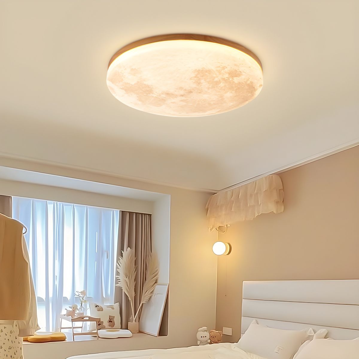 Creative Round Moon LED Ceiling Light - Lumpaz