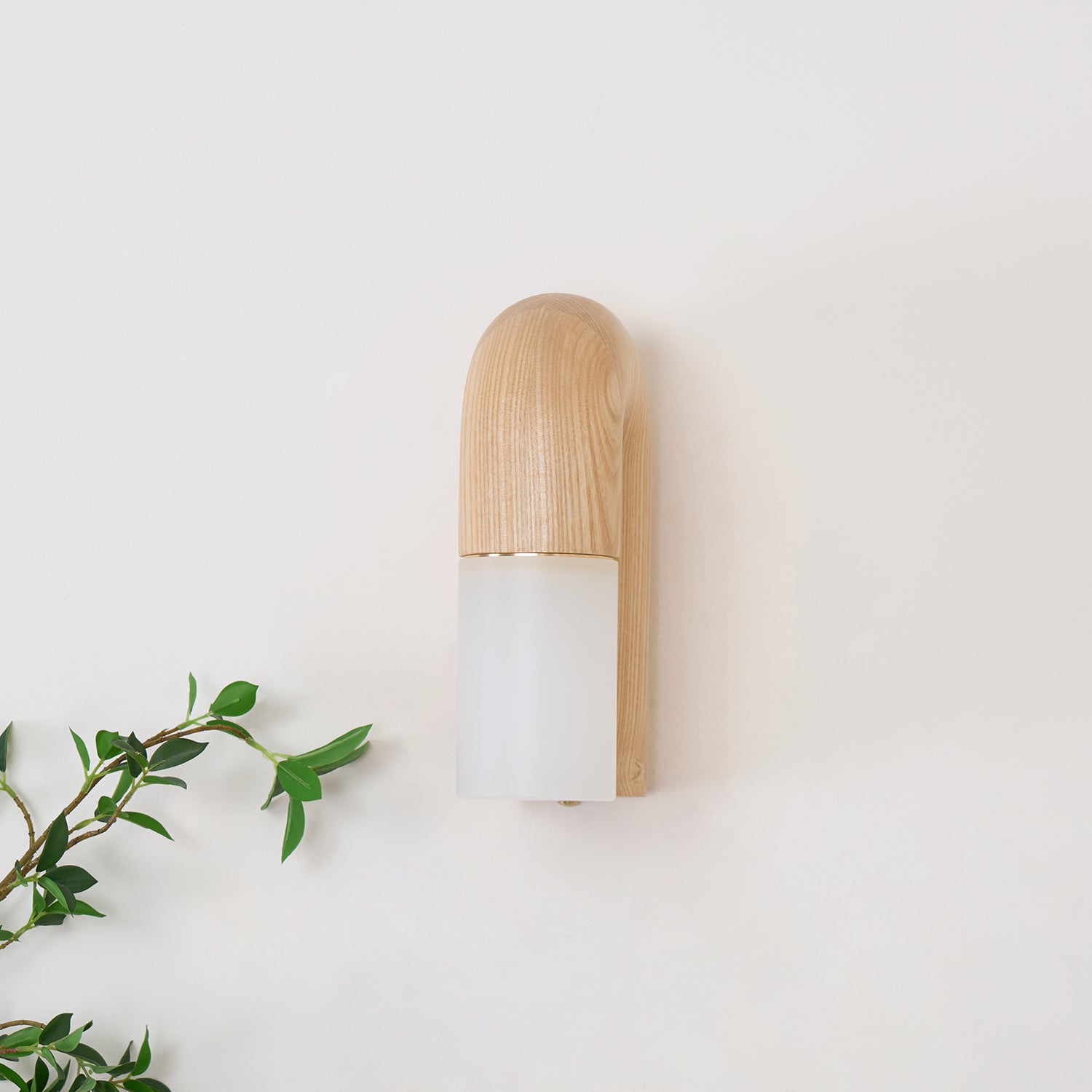 Arcus Wood Wall Lamp - Lumpaz