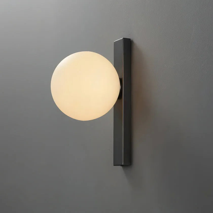 Minimalist Simple White Ball Wall Light - Lumpaz