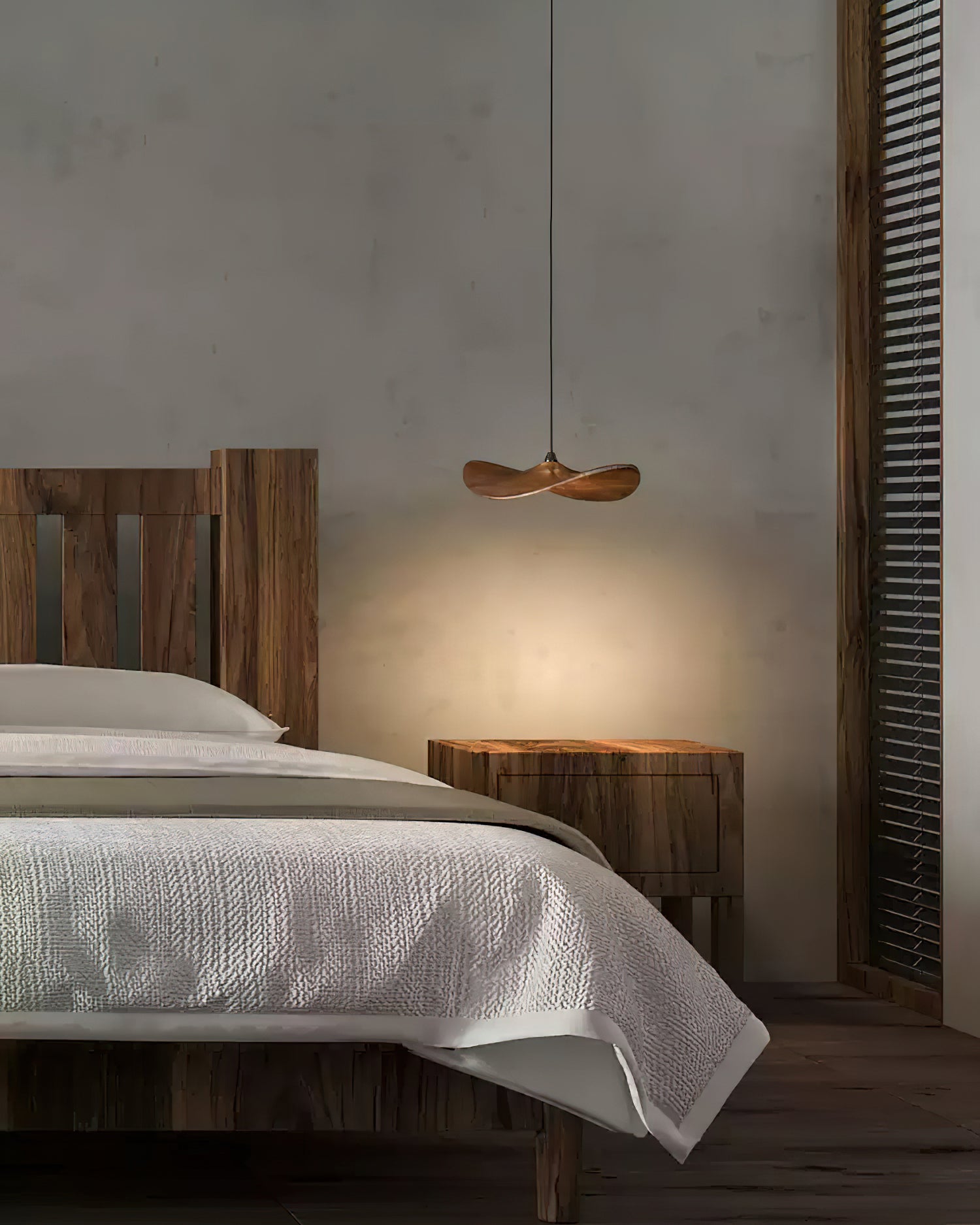 Empty Leaf Chandelier - Lumpaz