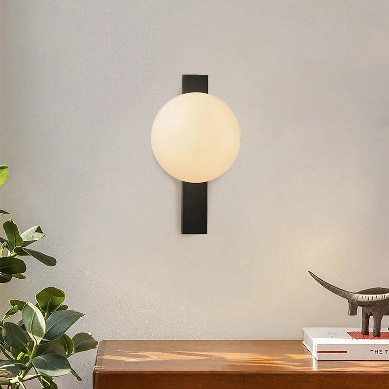 Minimalist Simple White Ball Wall Light - Lumpaz