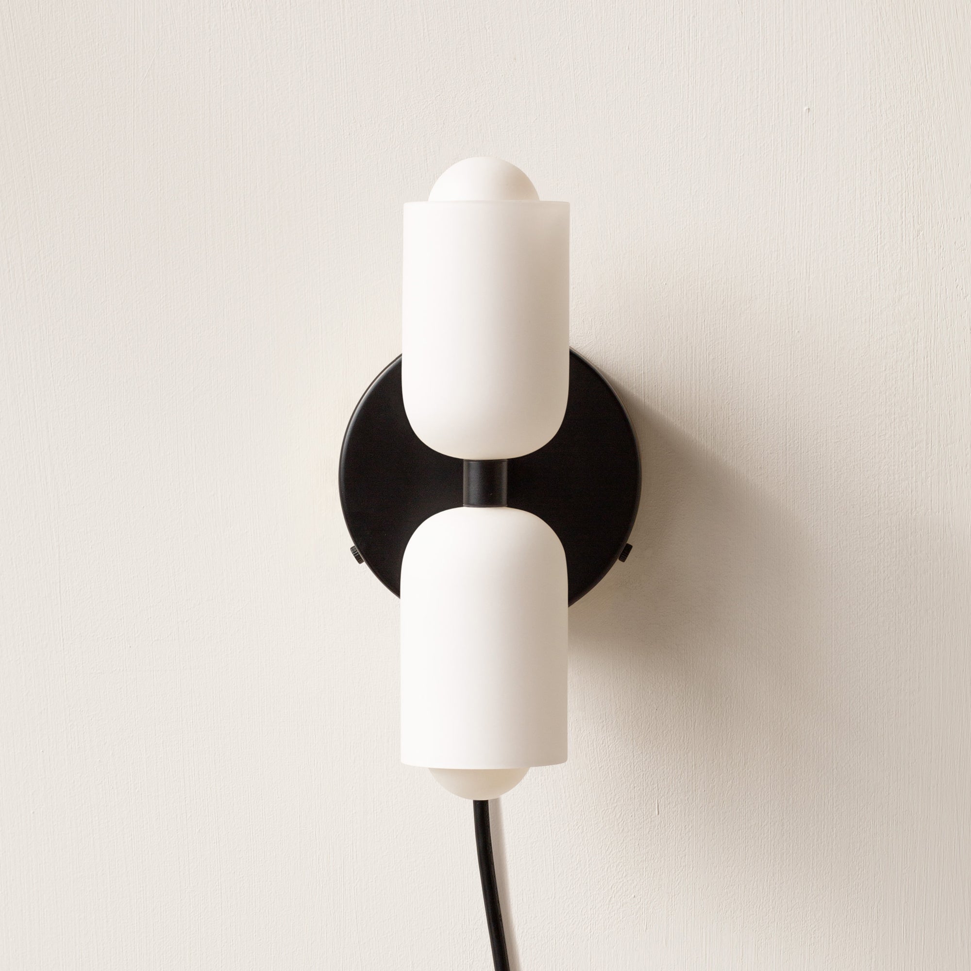 Creamy Double Head Plug-in Wall Light - Lumpaz