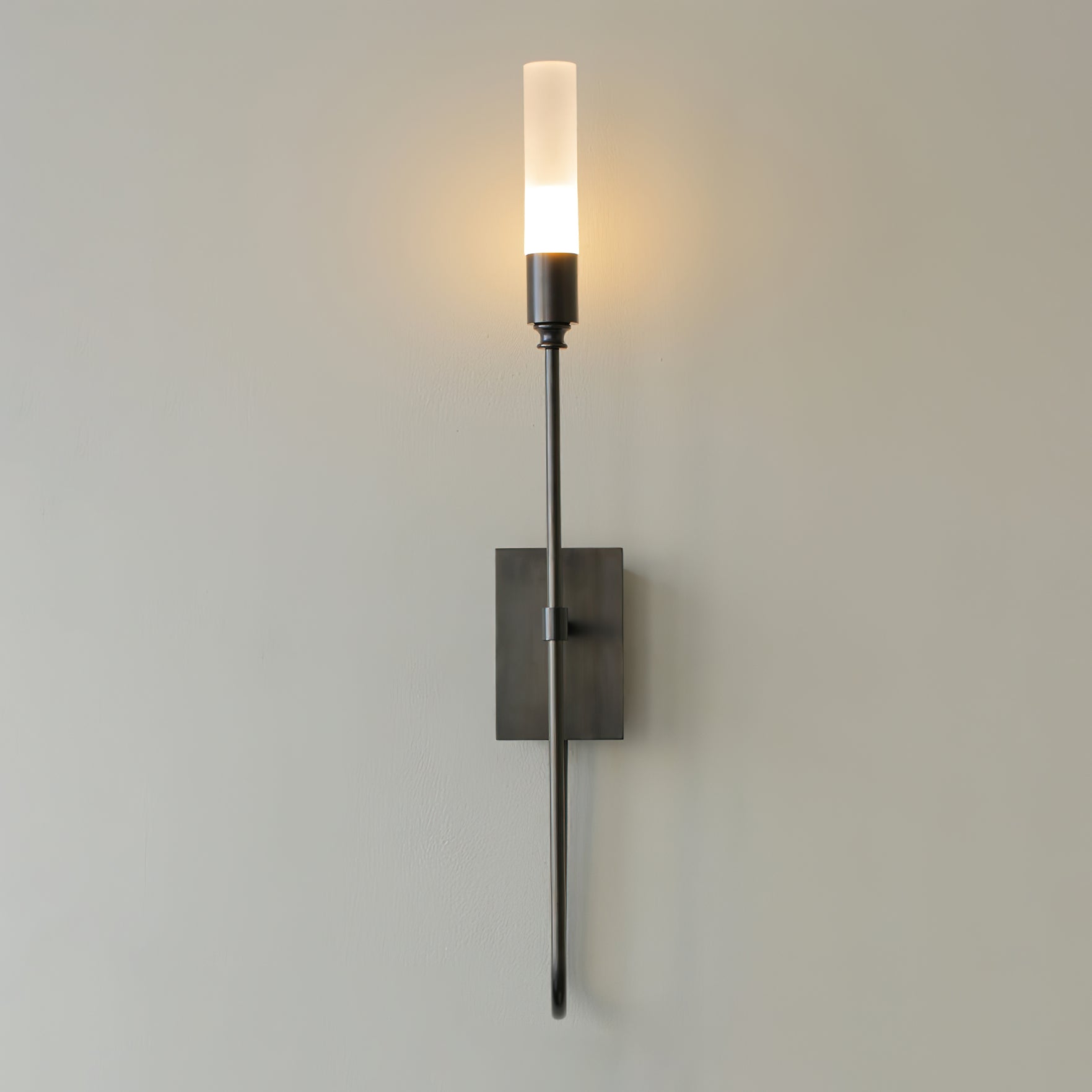Double Arrow Wall Sconce - Lumpaz