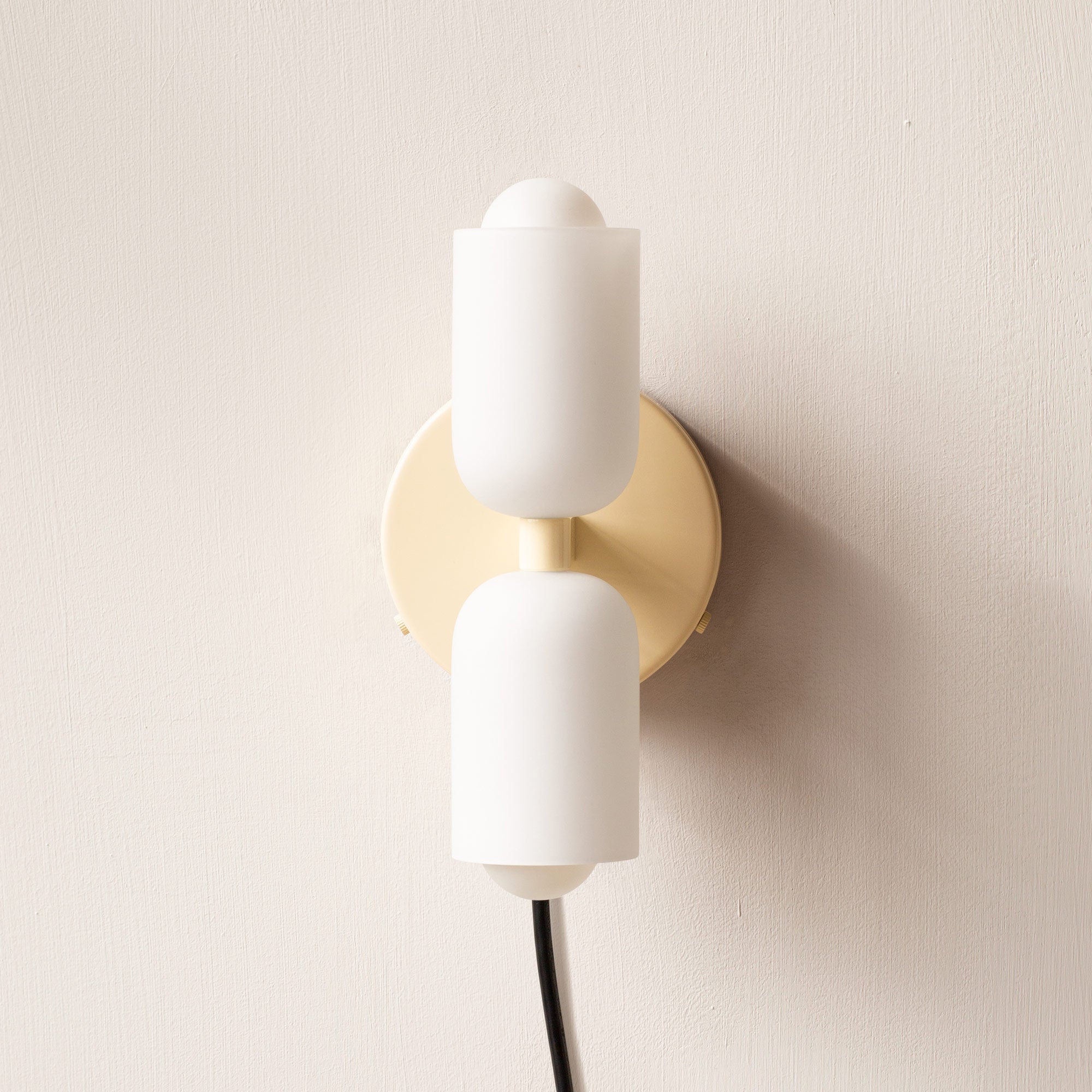 Creamy Double Head Plug-in Wall Light - Lumpaz