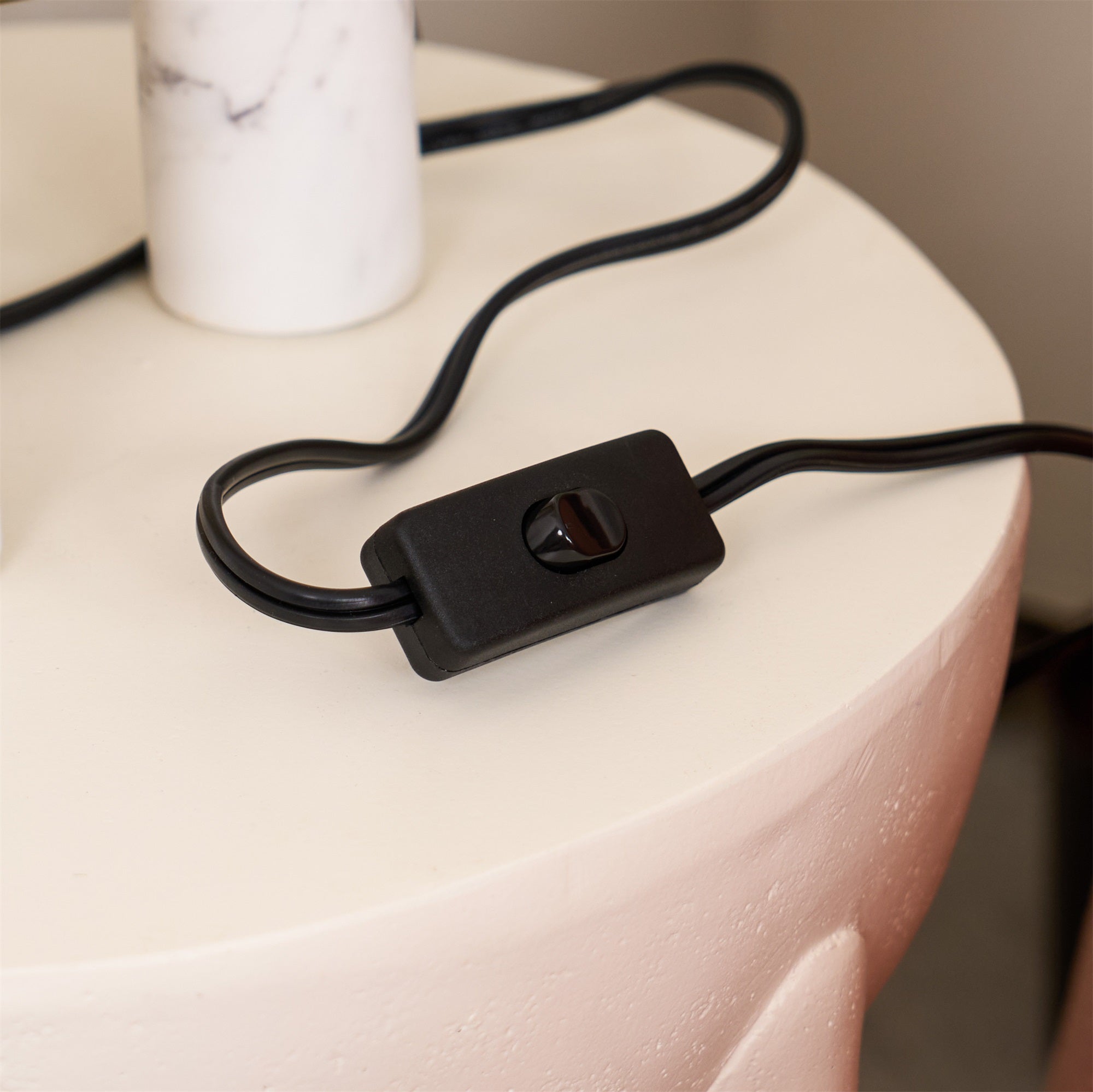 Lloyd Table Lamp - Lumpaz