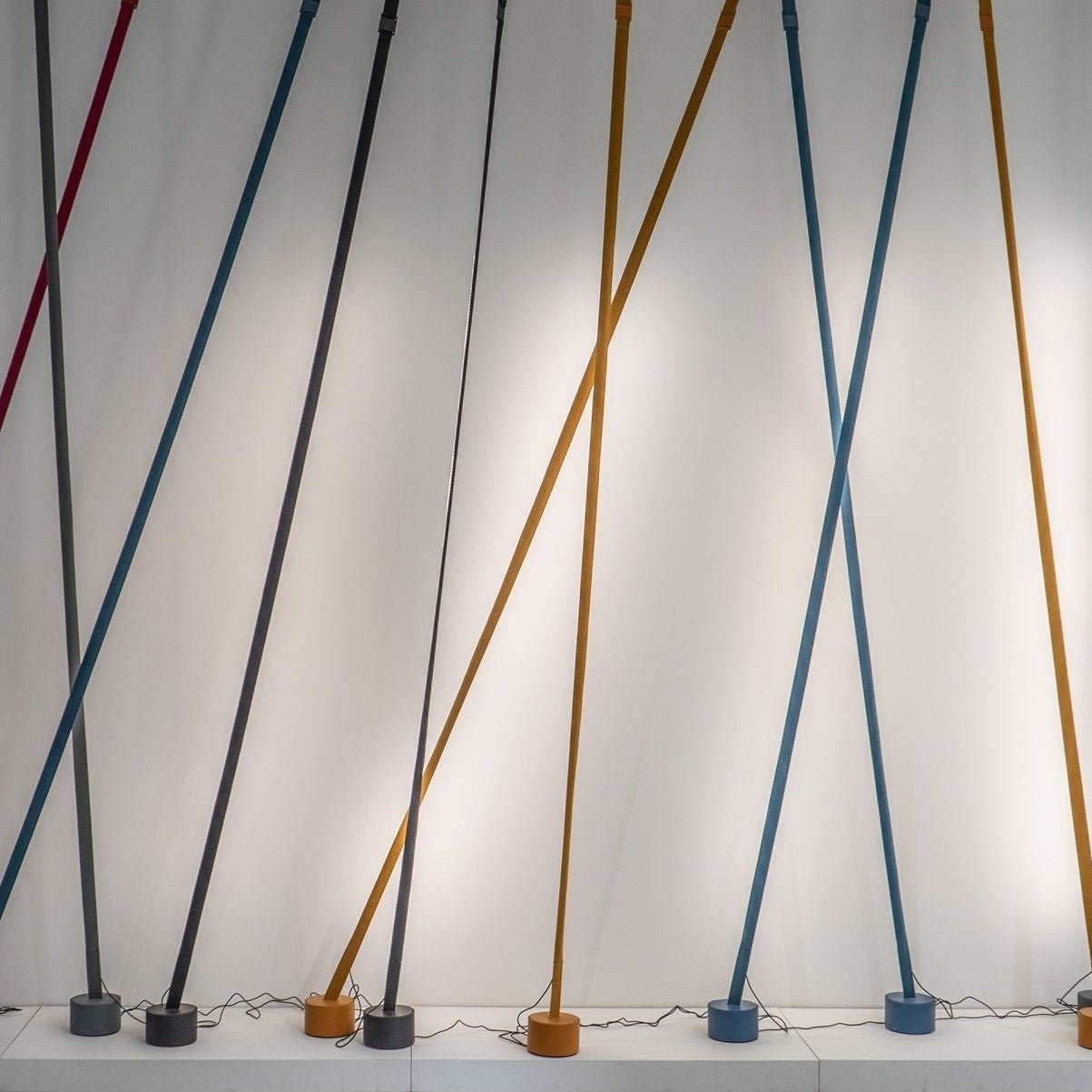 Elastica Arbitrary Floor Lamp - Lumpaz