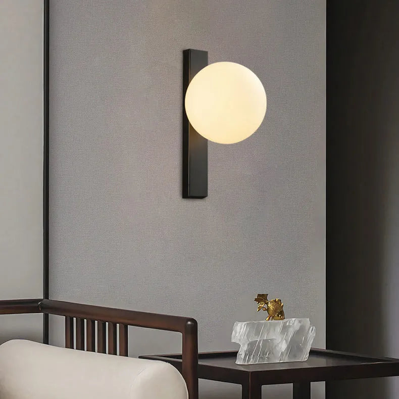 Minimalist Simple White Ball Wall Light - Lumpaz