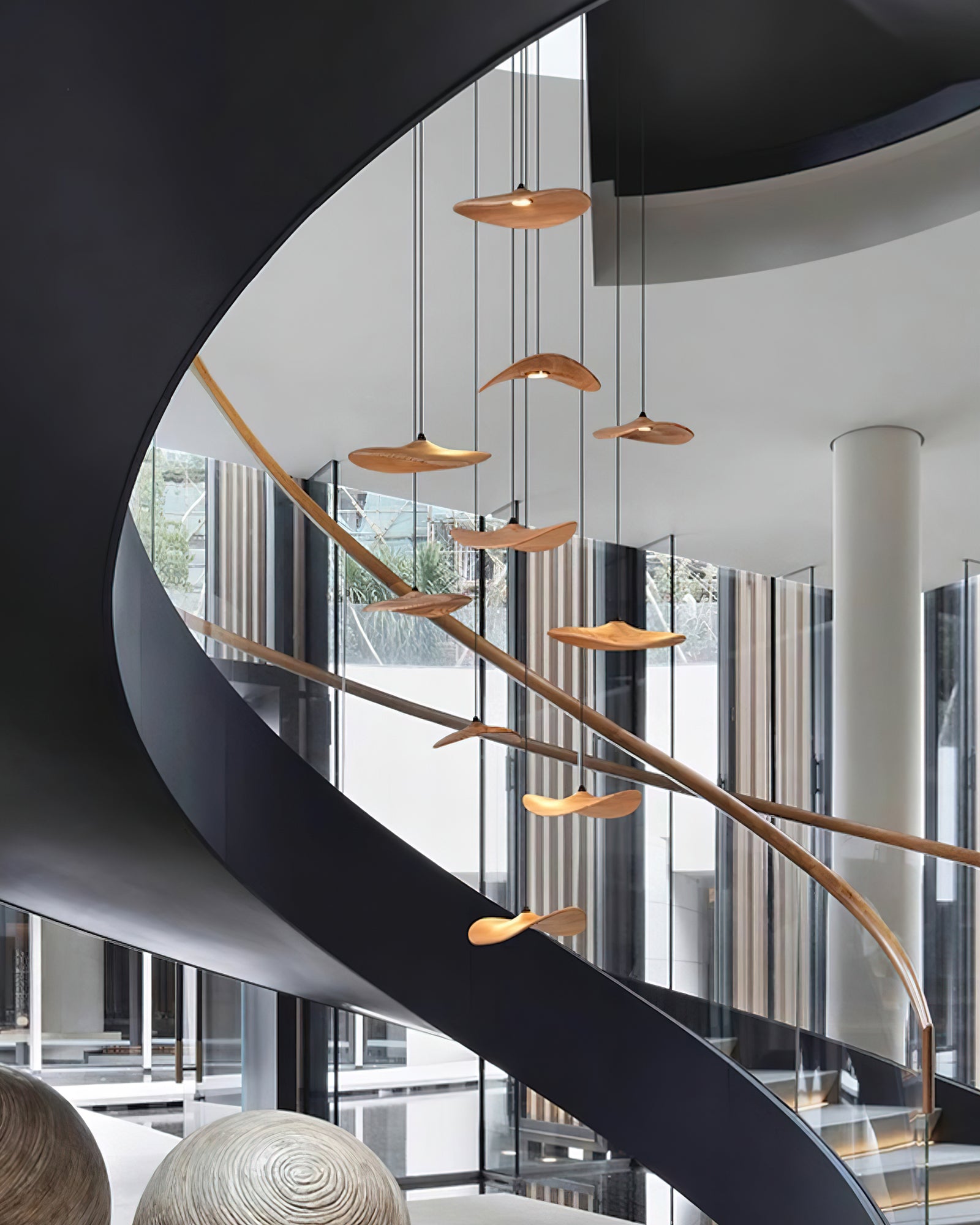 Empty Leaf Chandelier - Lumpaz