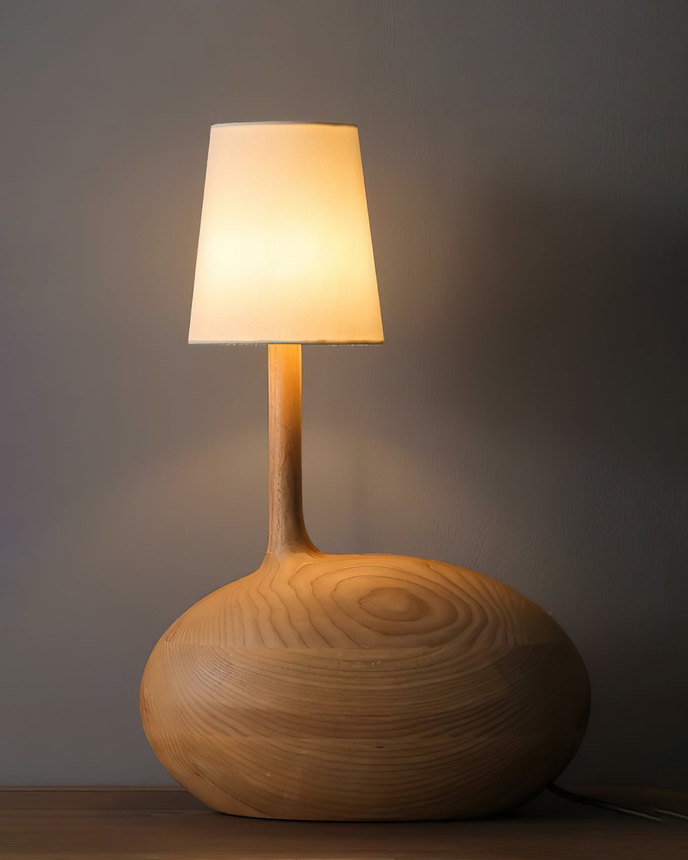 Snail Table Lamp - Lumpaz