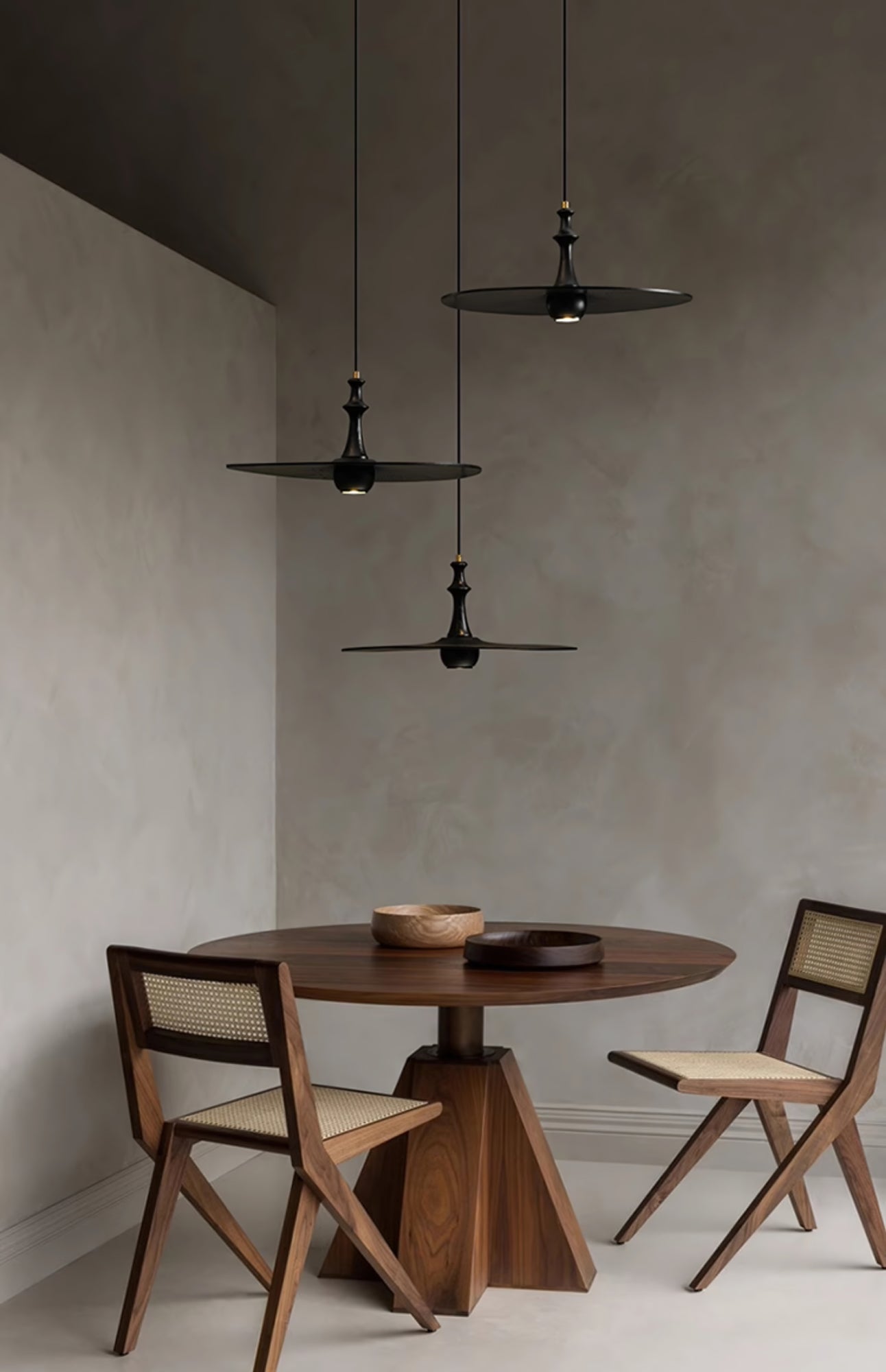 Spindle Disc Pendant Lamp - Lumpaz