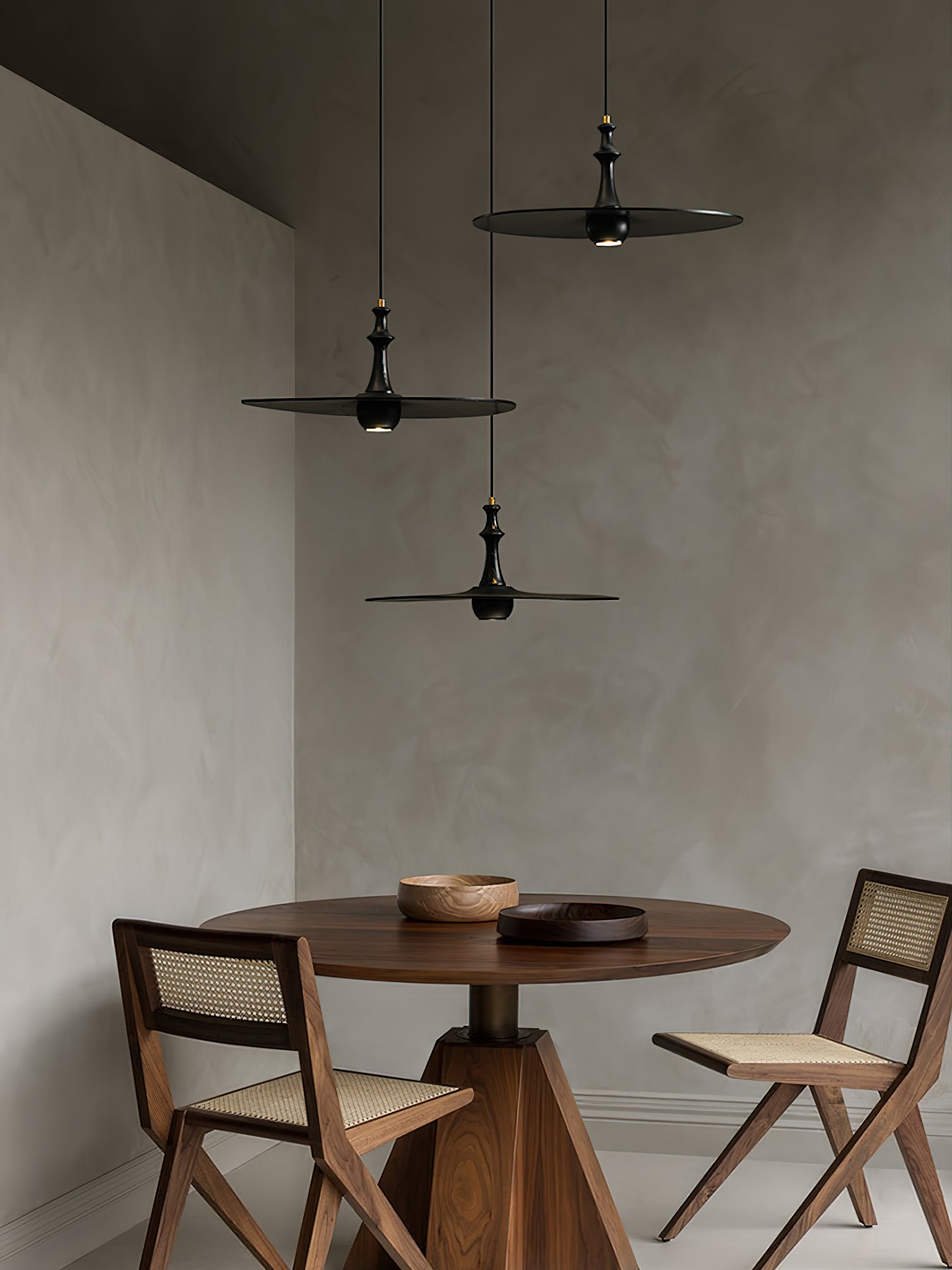 Spindle Disc Pendant Lamp - Lumpaz