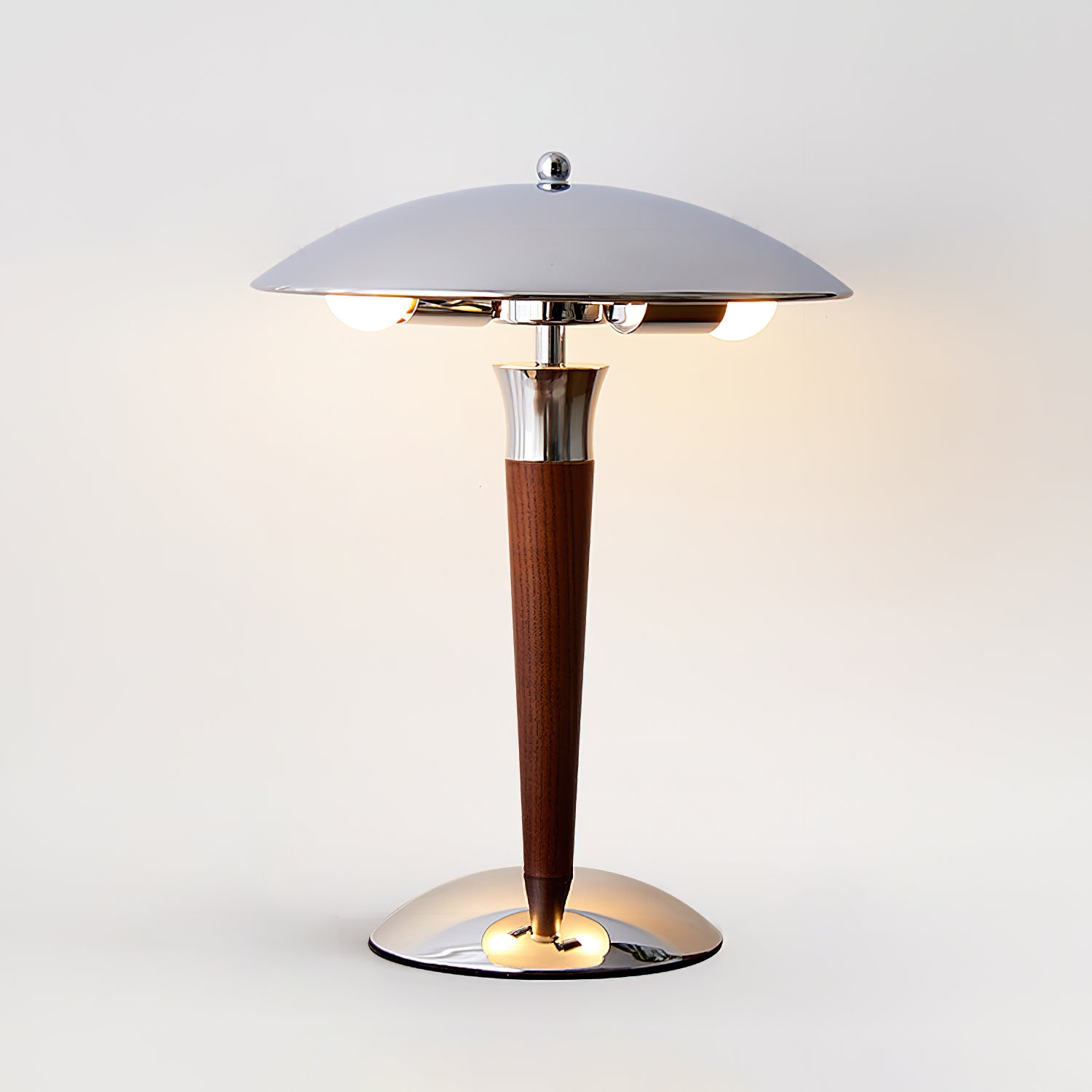 Helmet Table Lamp - Lumpaz