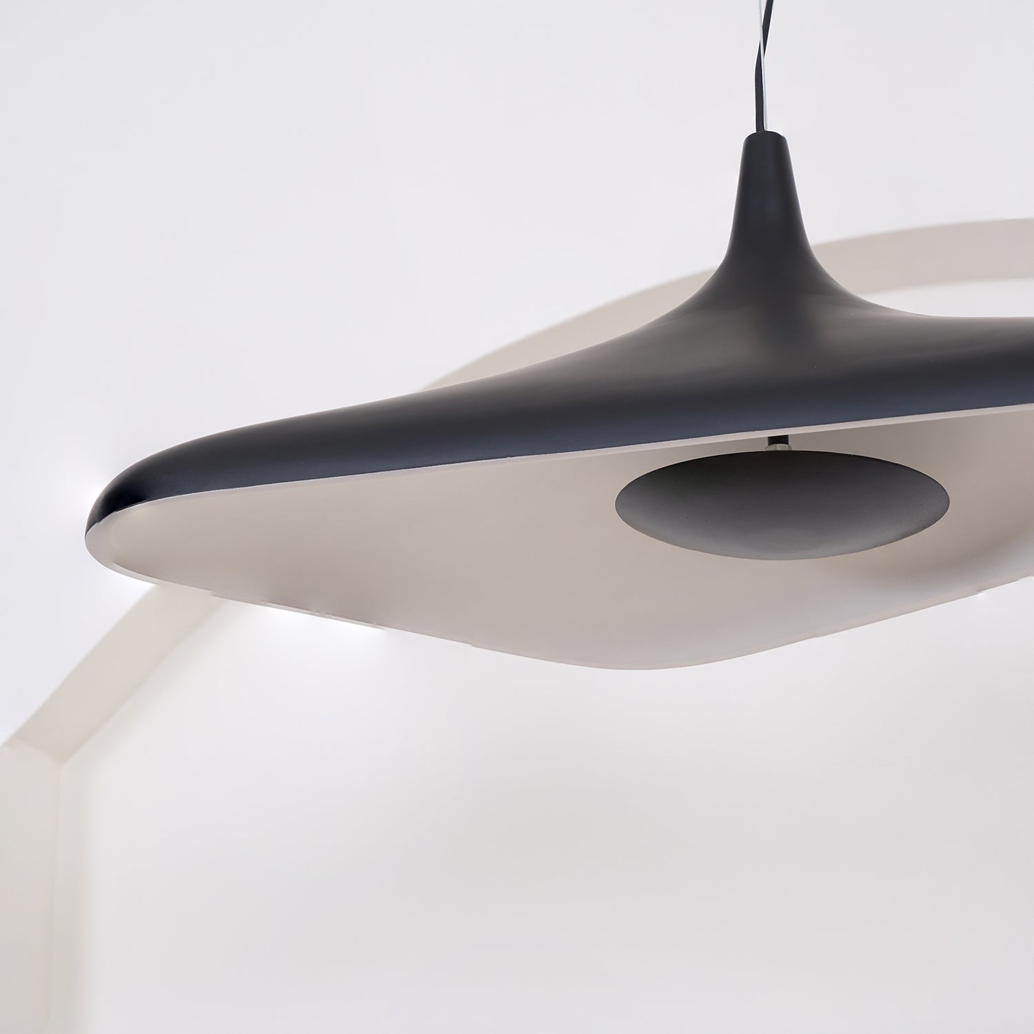 Soleil Noir Pendant Lamp - Lumpaz