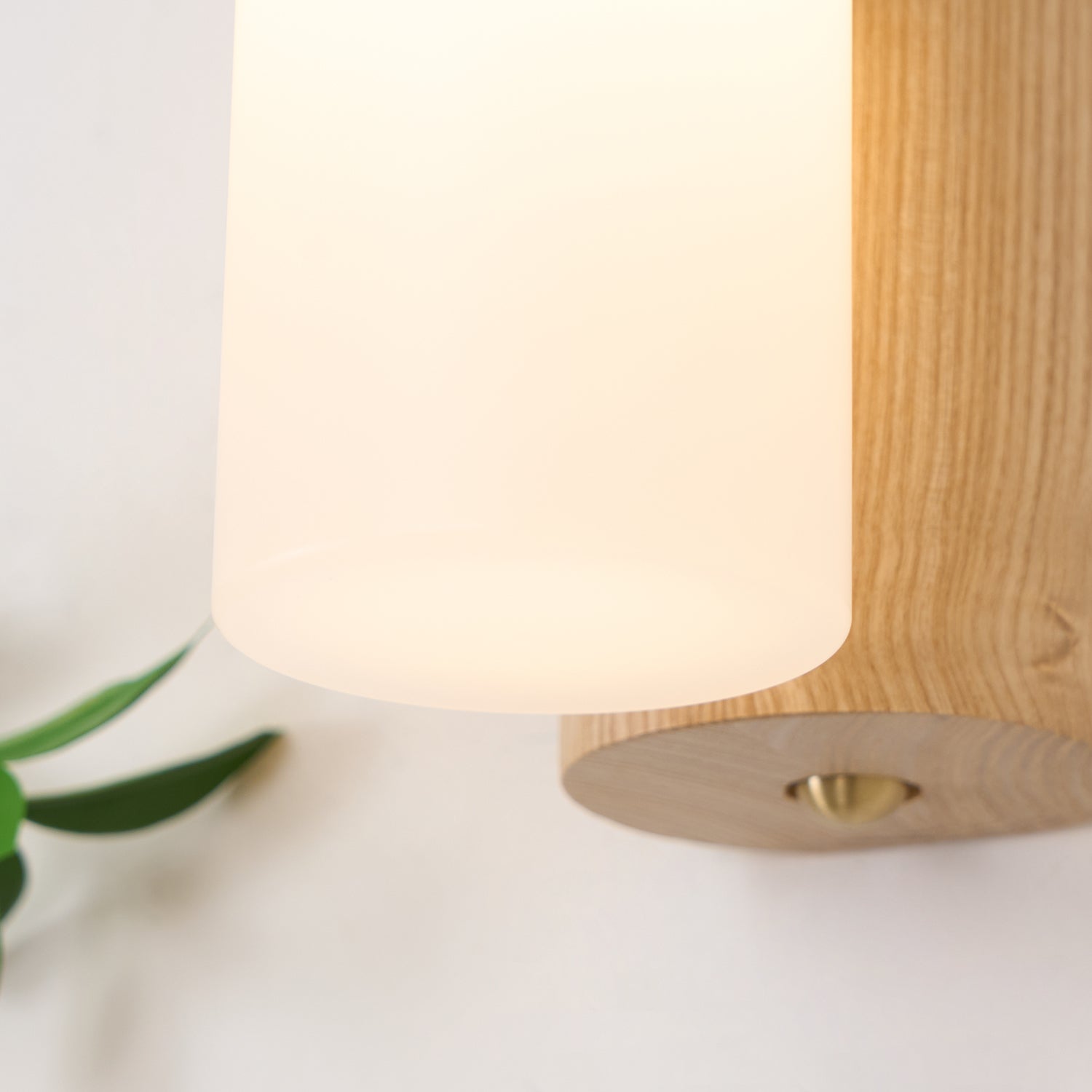Arcus Wood Wall Lamp - Lumpaz