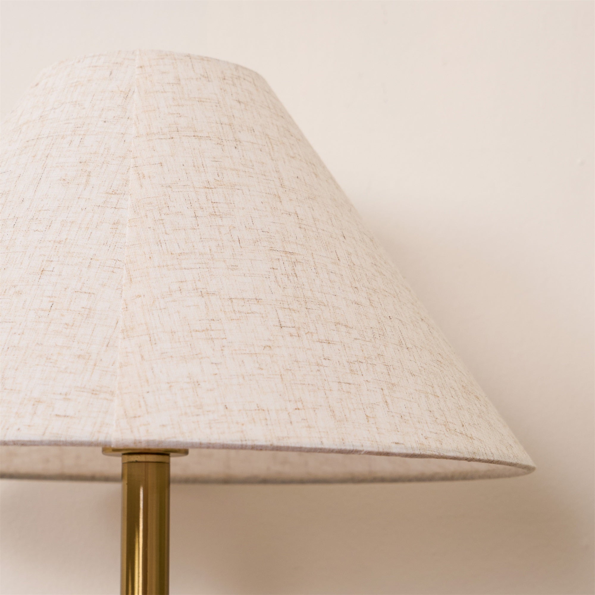 Lloyd Table Lamp - Lumpaz