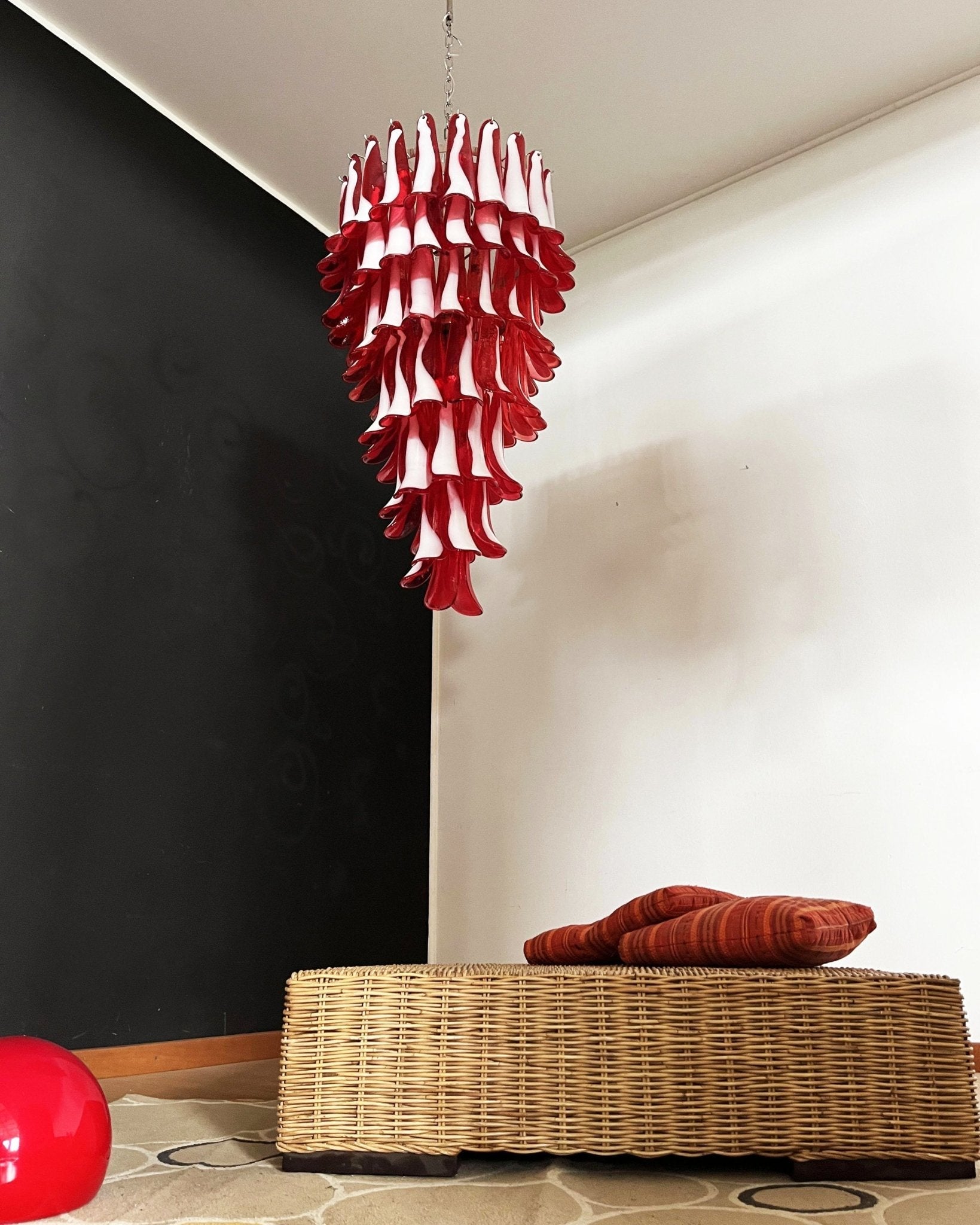 Murano Red Petals Spiral Chandelier - Lumpaz