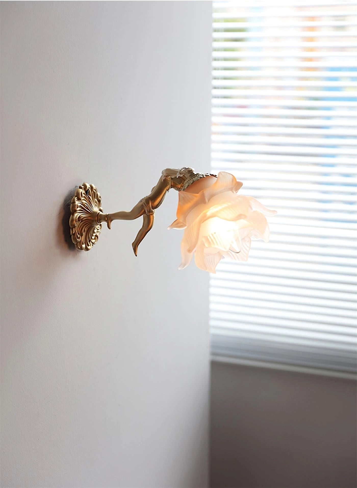 Flying Angel Wall Light - Lumpaz