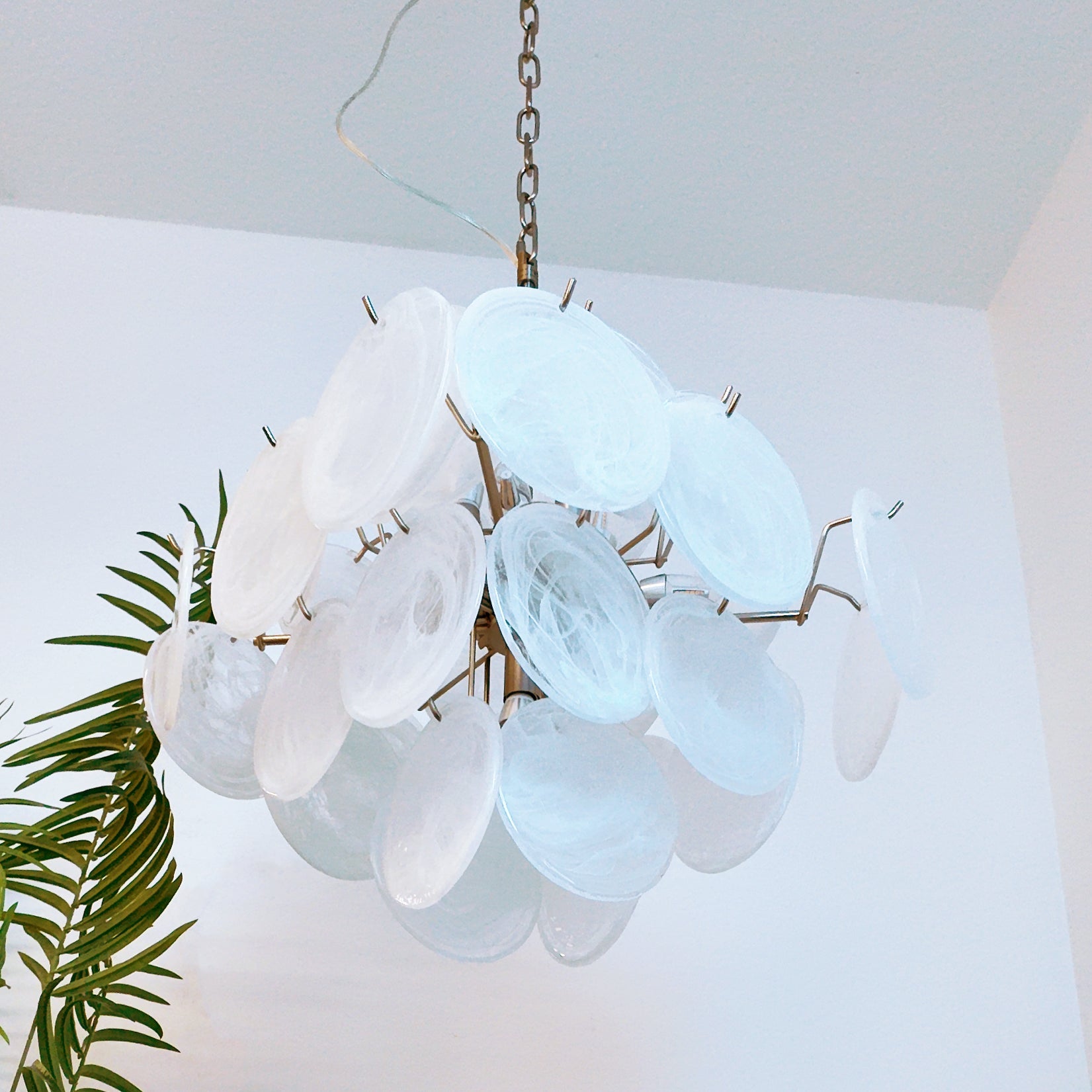 Isadora Murano White Disc Chandelier - Lumpaz