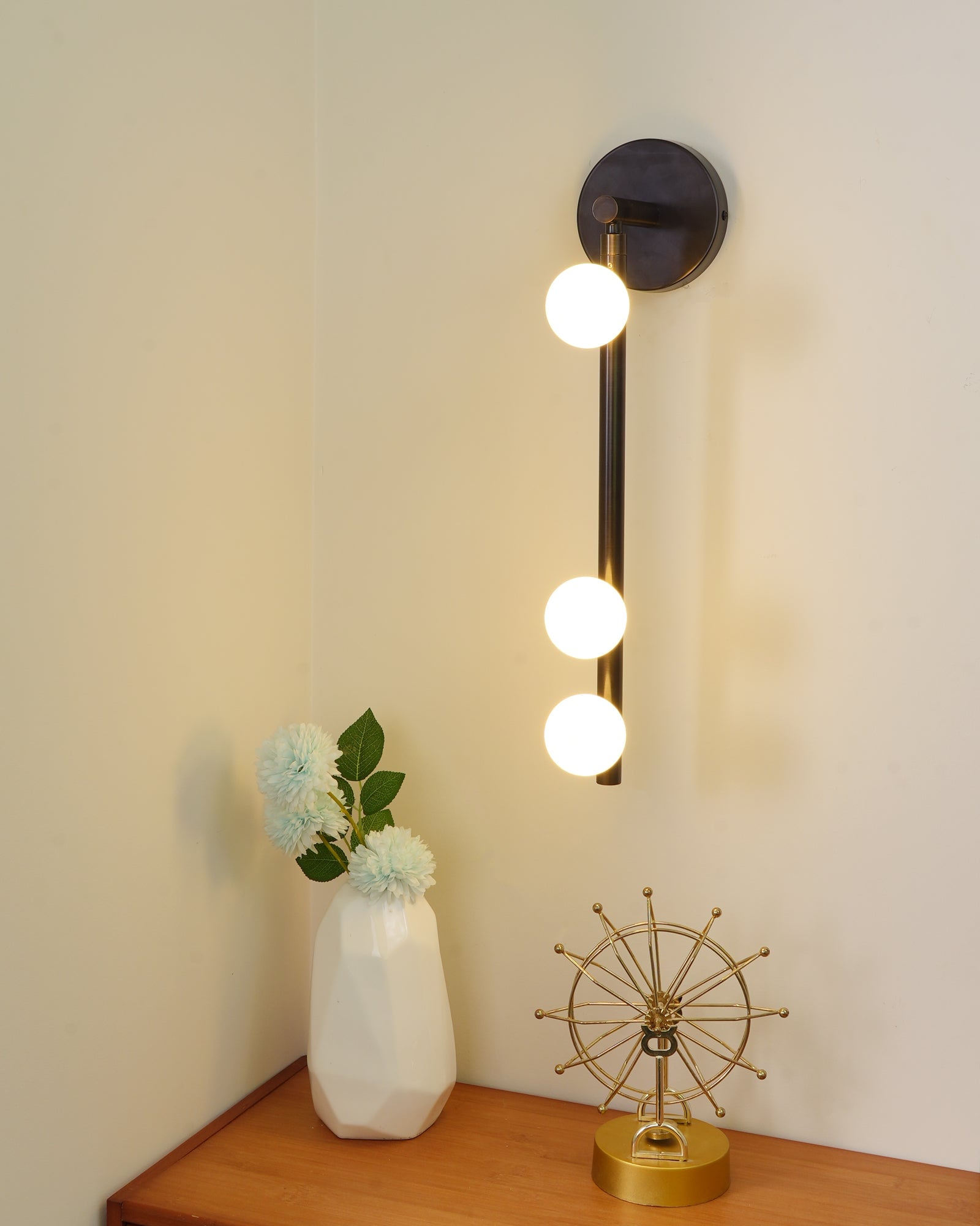 Brass Glass Tube Plug-in Wall Lamp - Lumpaz
