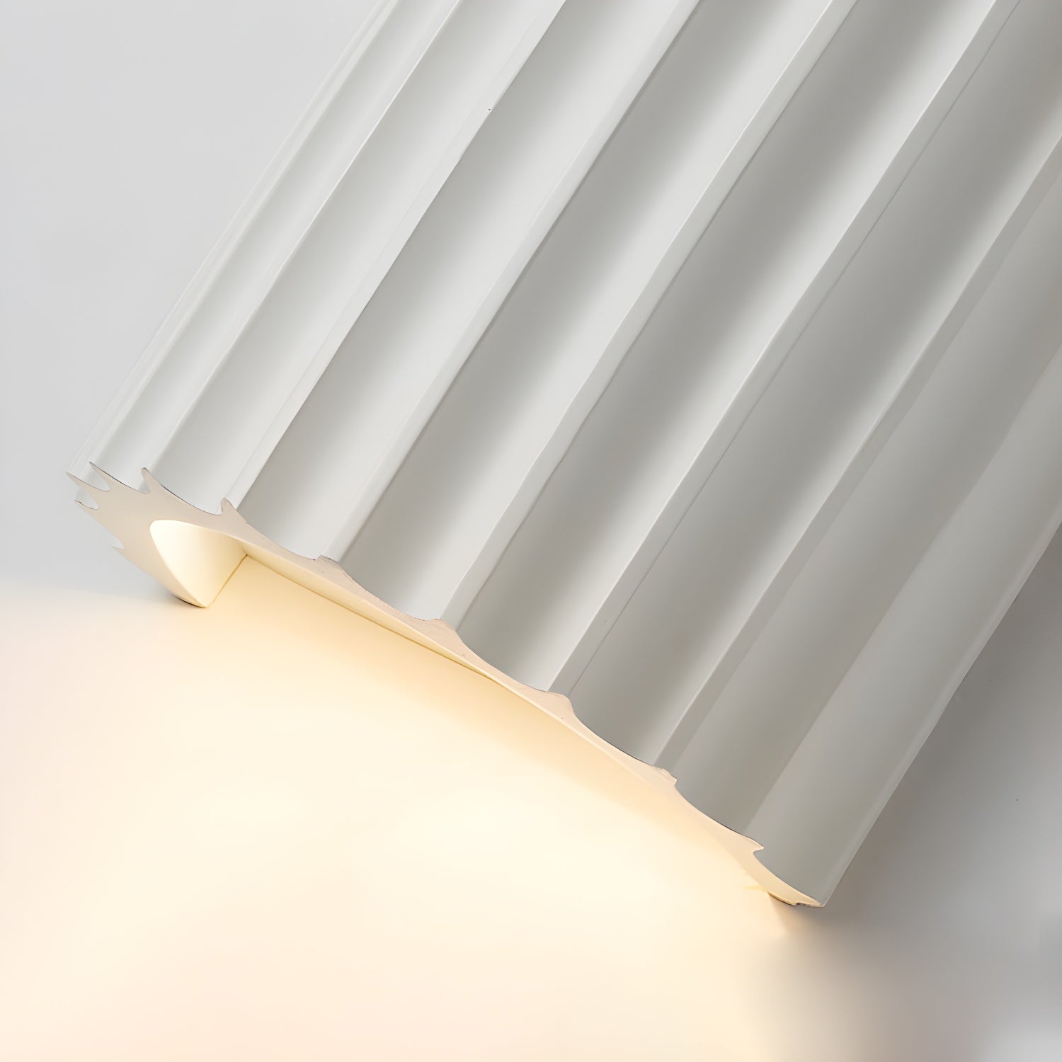 Resin Ribbed Wall Lamp - Lumpaz