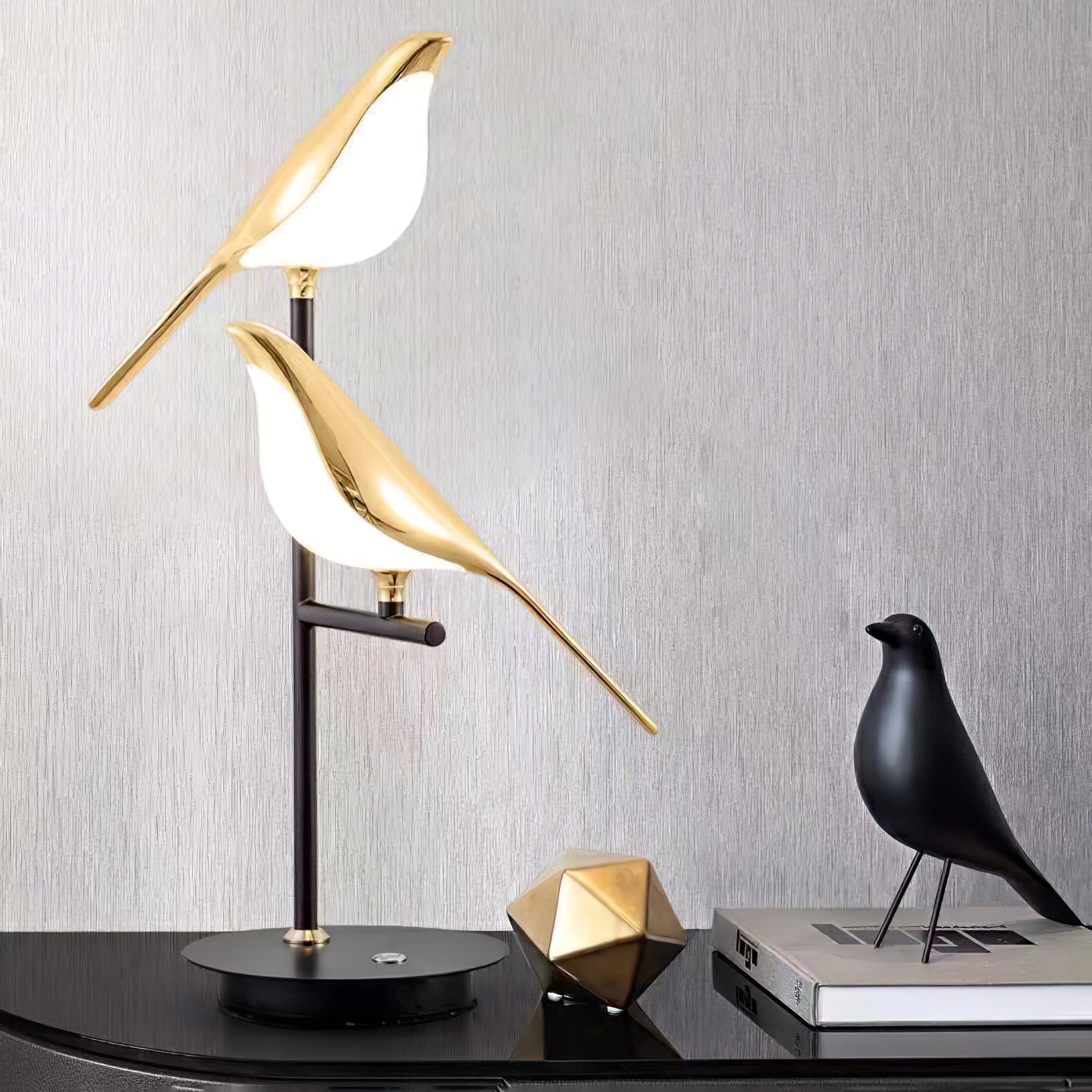 Magpie Perch Table Lamp - Lumpaz