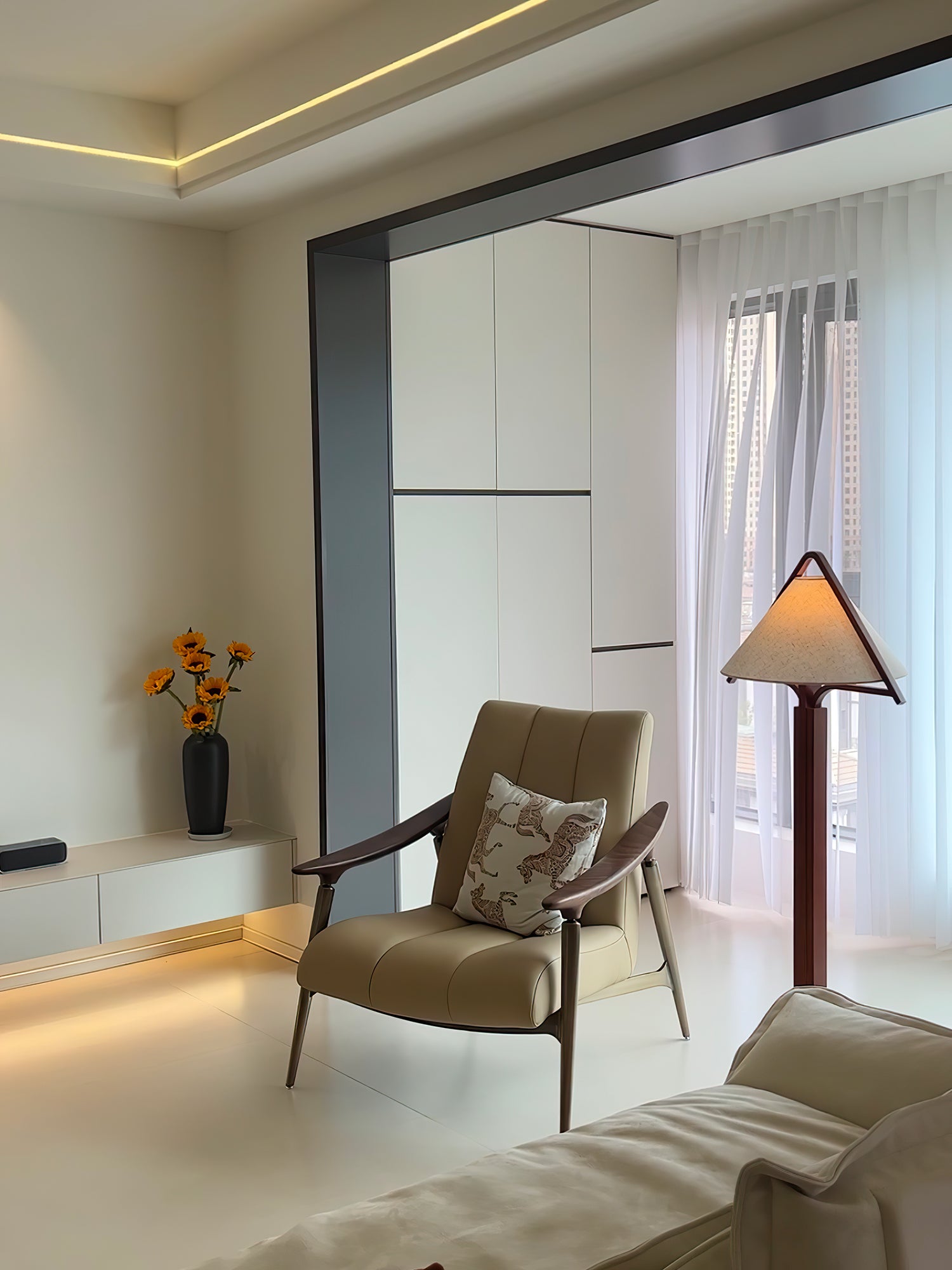 Apex Triangle Shade Floor Lamp - Lumpaz