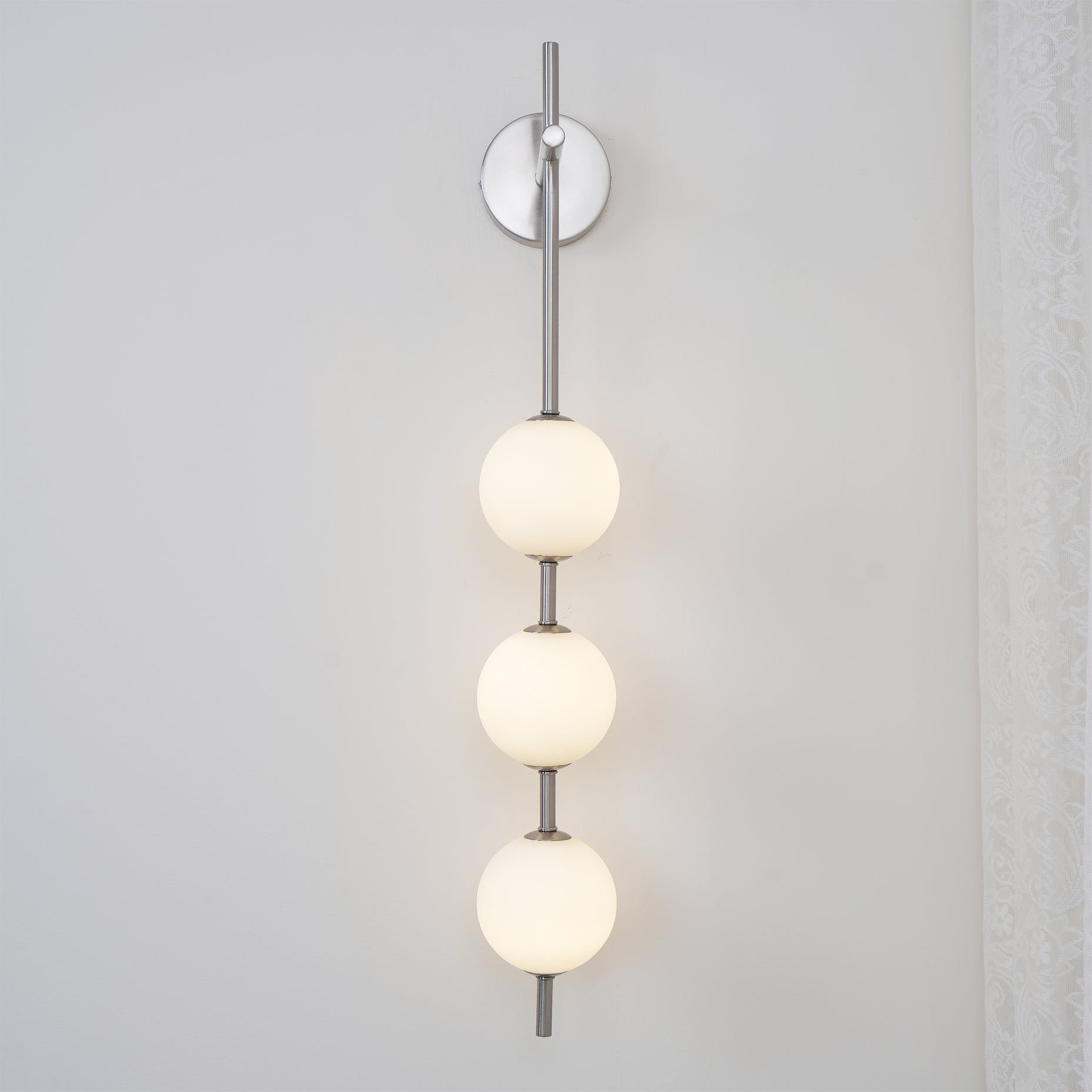 Vertical Globe Plug-in Wall Lamp - Lumpaz