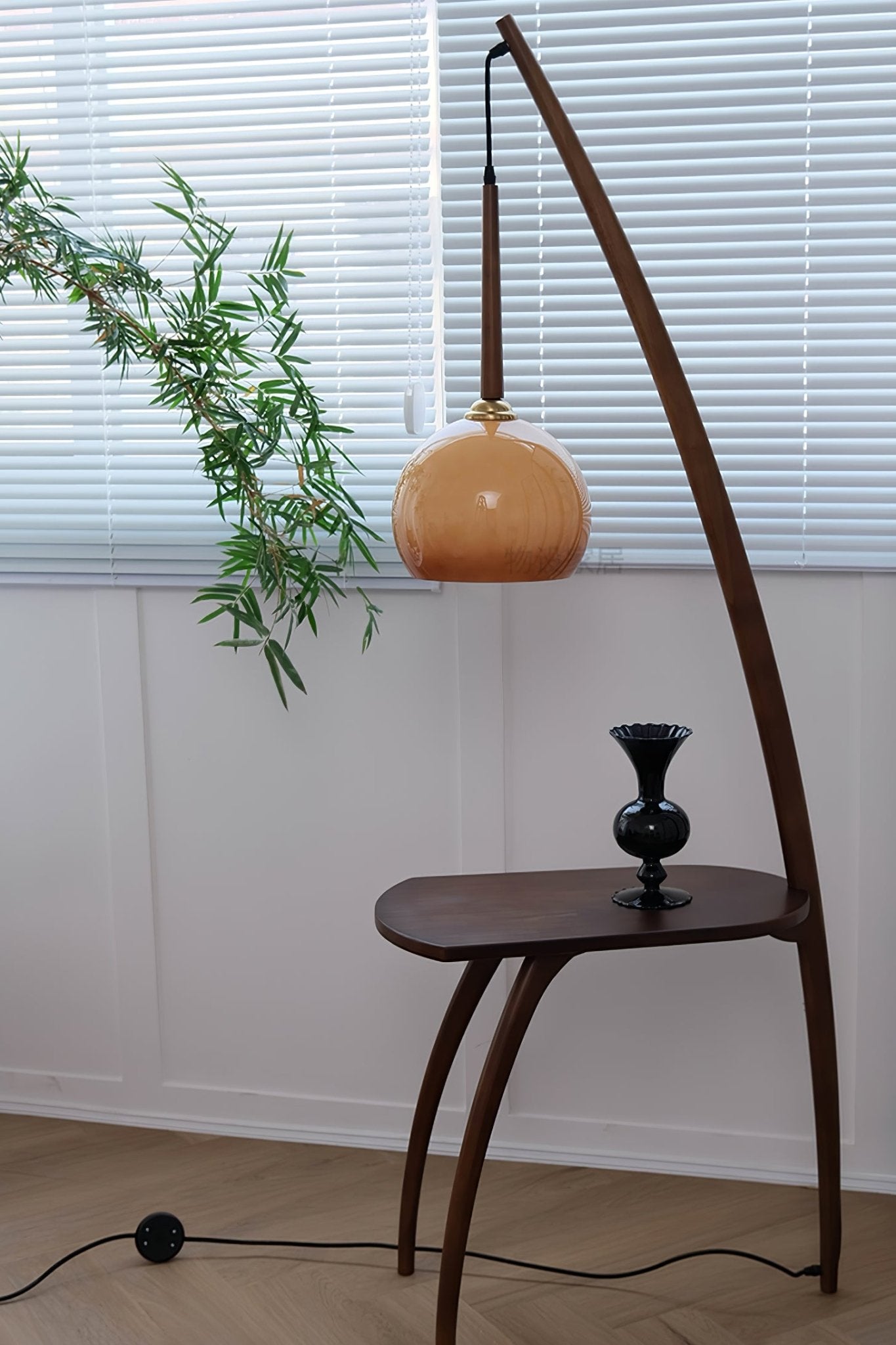 Arc Sphere Floor Lamp - Lumpaz