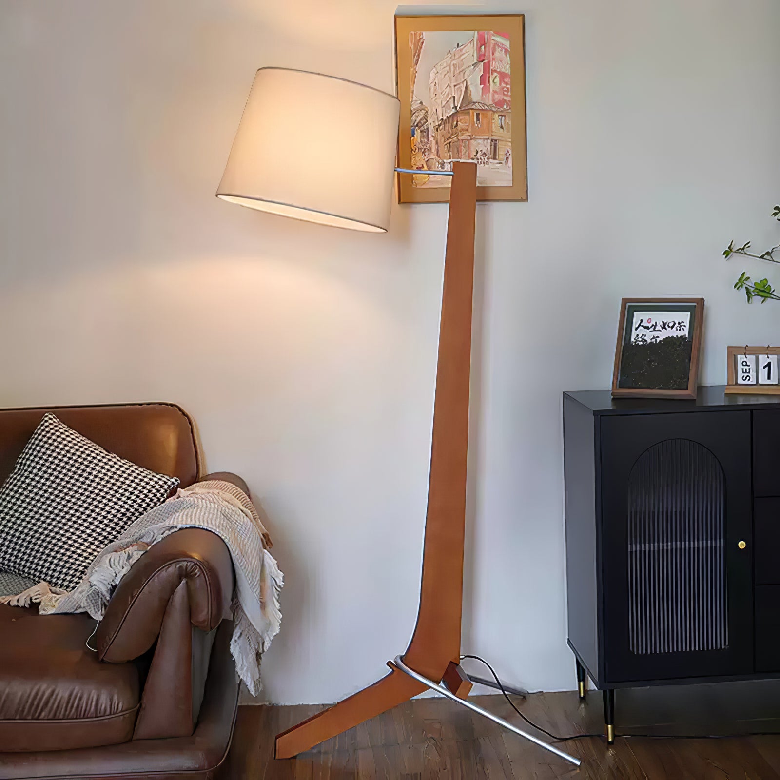 Tusk Arc Floor Lamp - Lumpaz