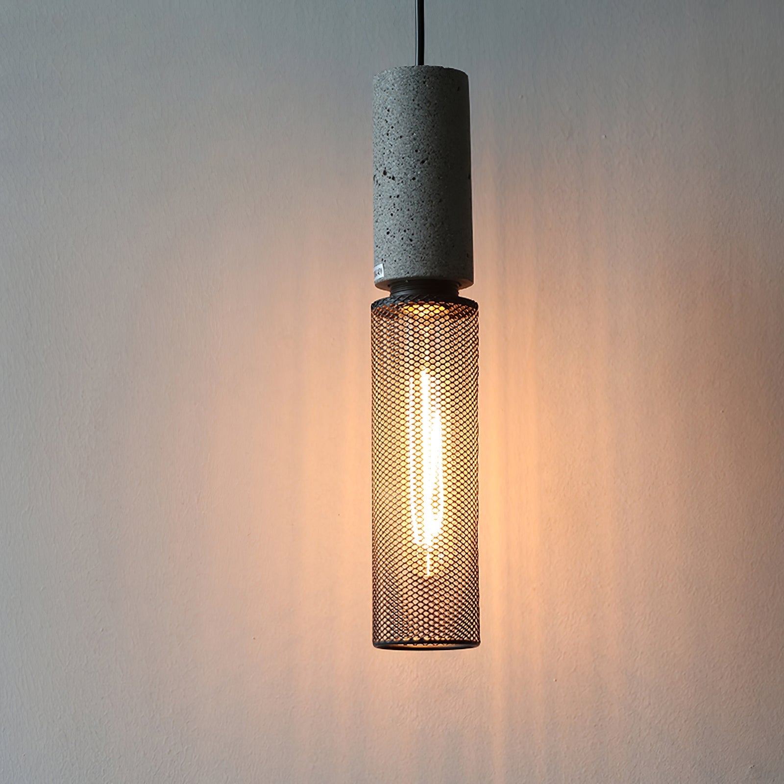 Cement Mesh Pendant Light - Lumpaz