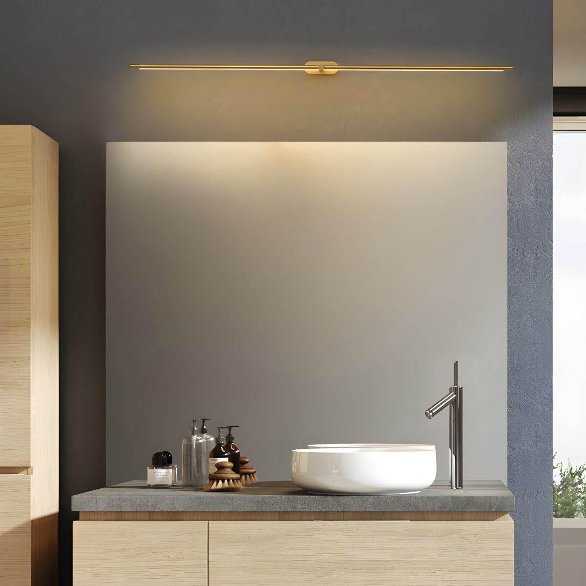 Minimalist Linear Plug-in Wall Lamp - Lumpaz