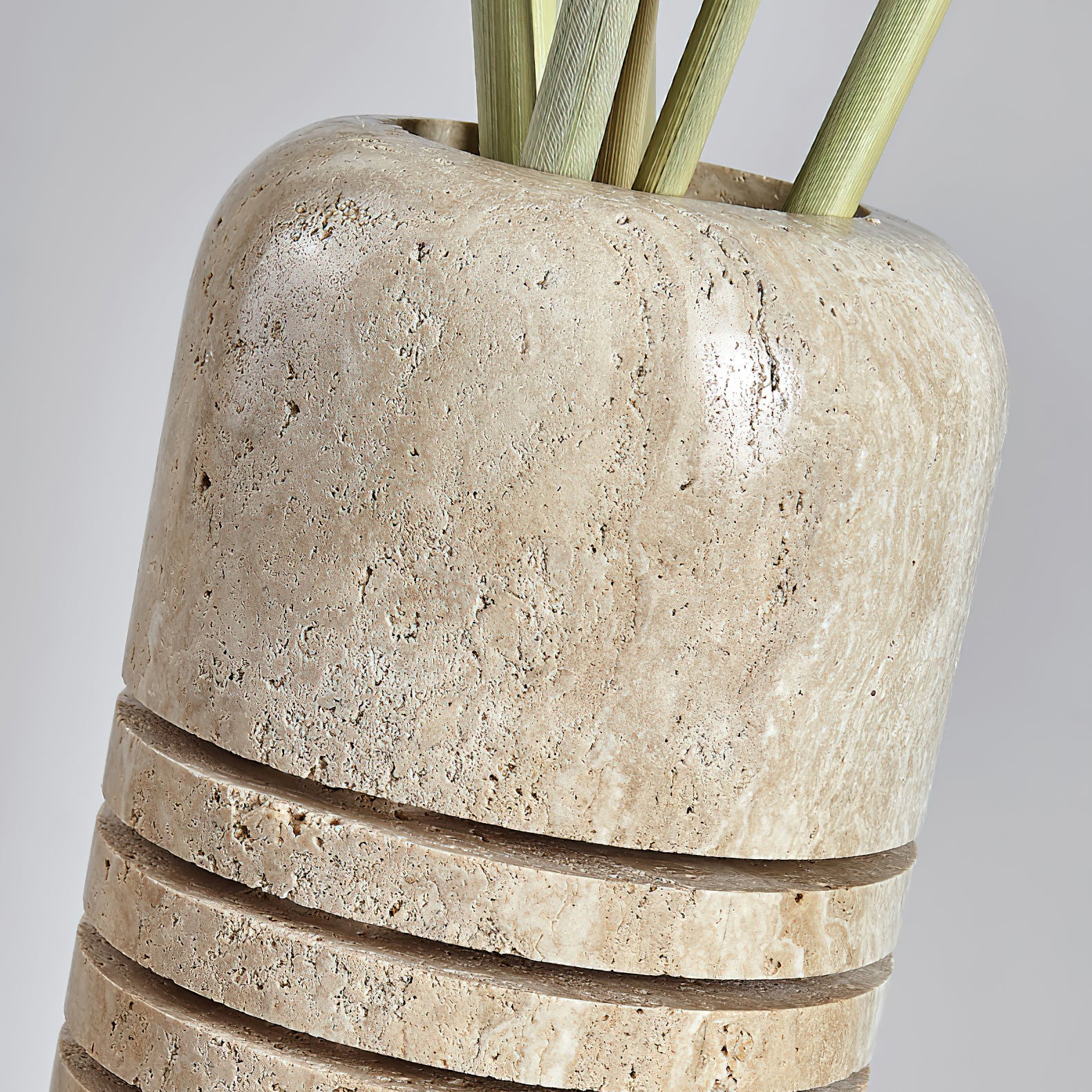 Big Stone Bucket Floor Lamp - Lumpaz