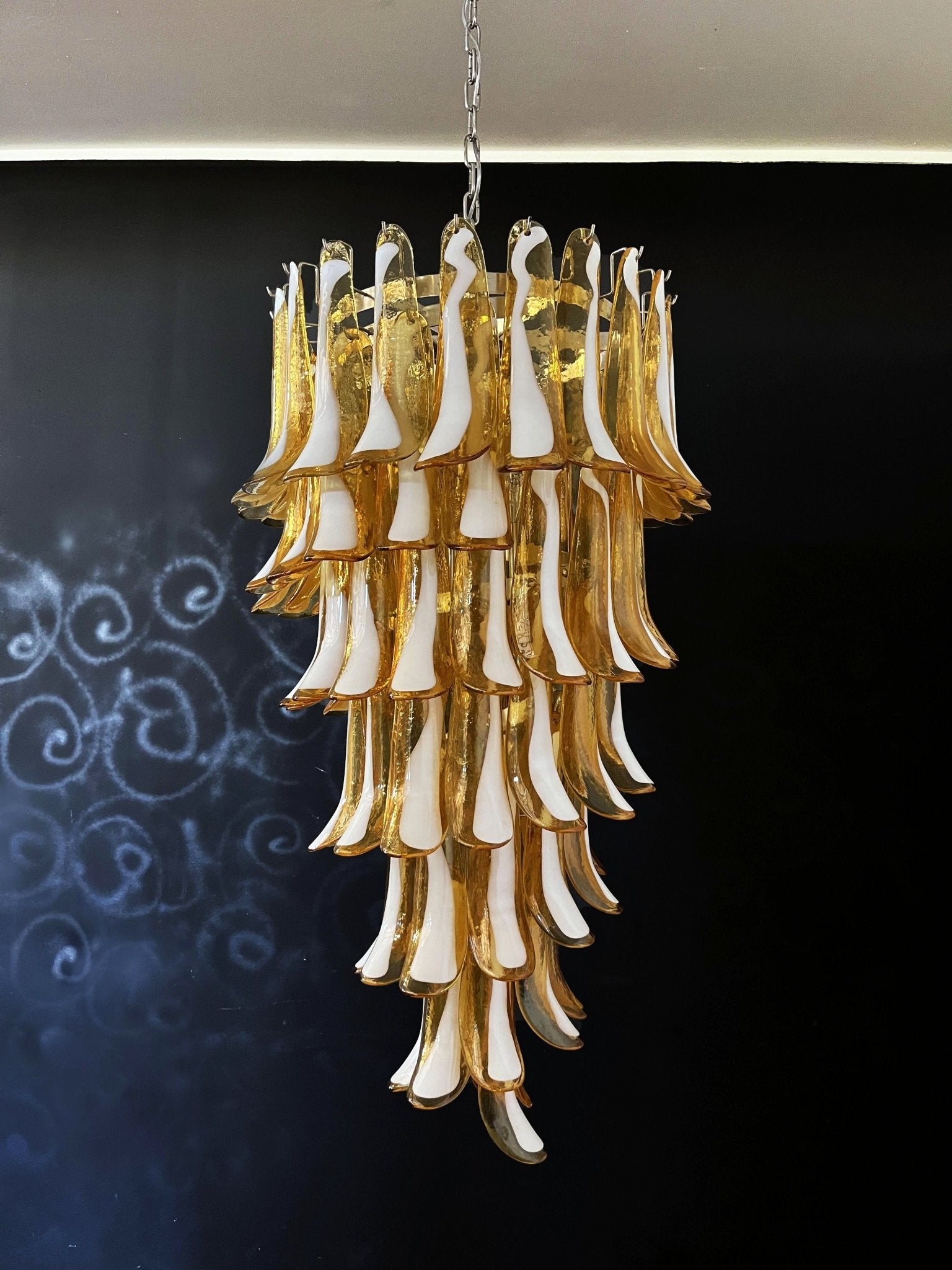 Murano Amber Petals Spiral Chandelier - Lumpaz