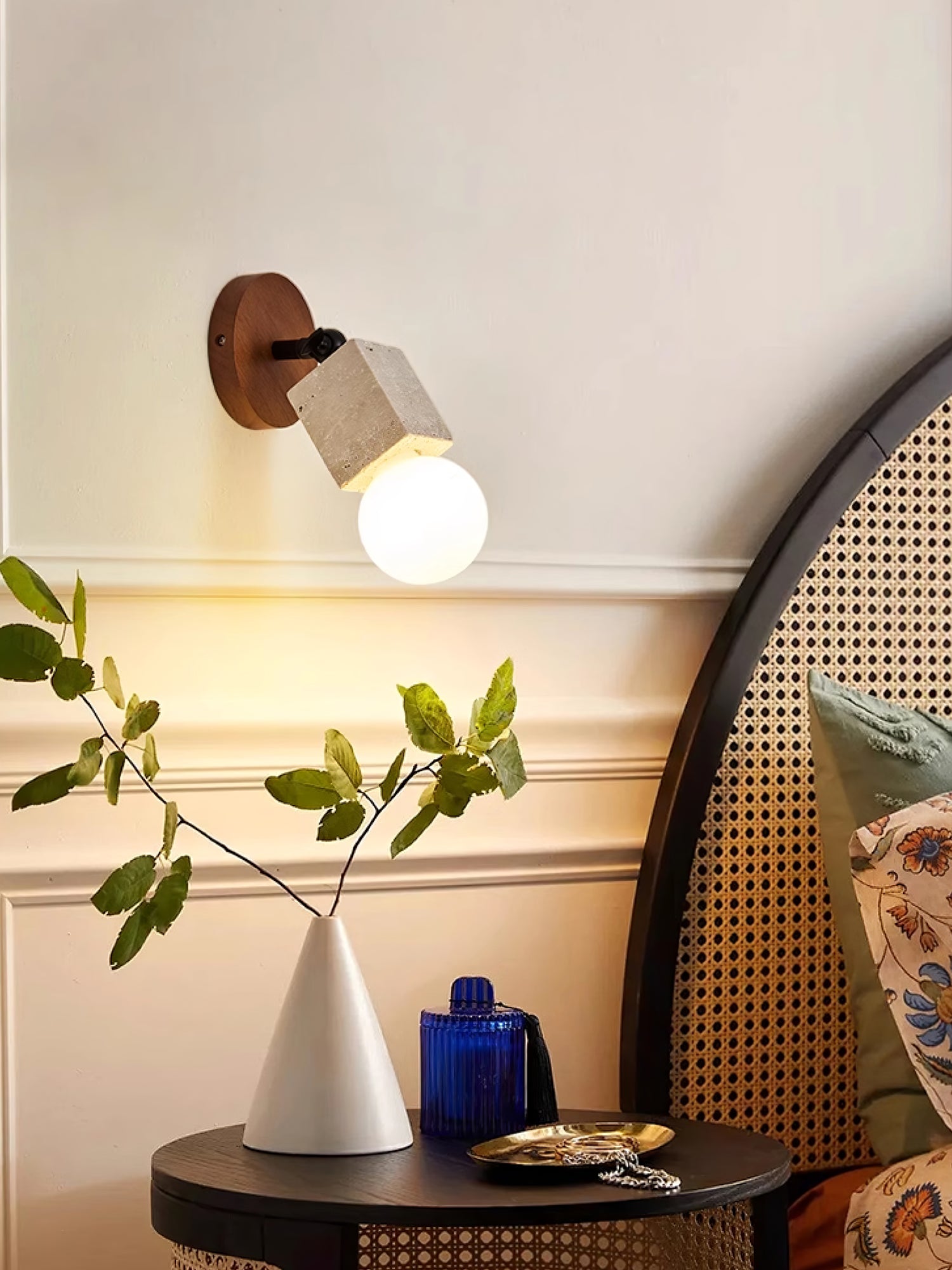 Versa Stone Adjustable Wall Light - Lumpaz