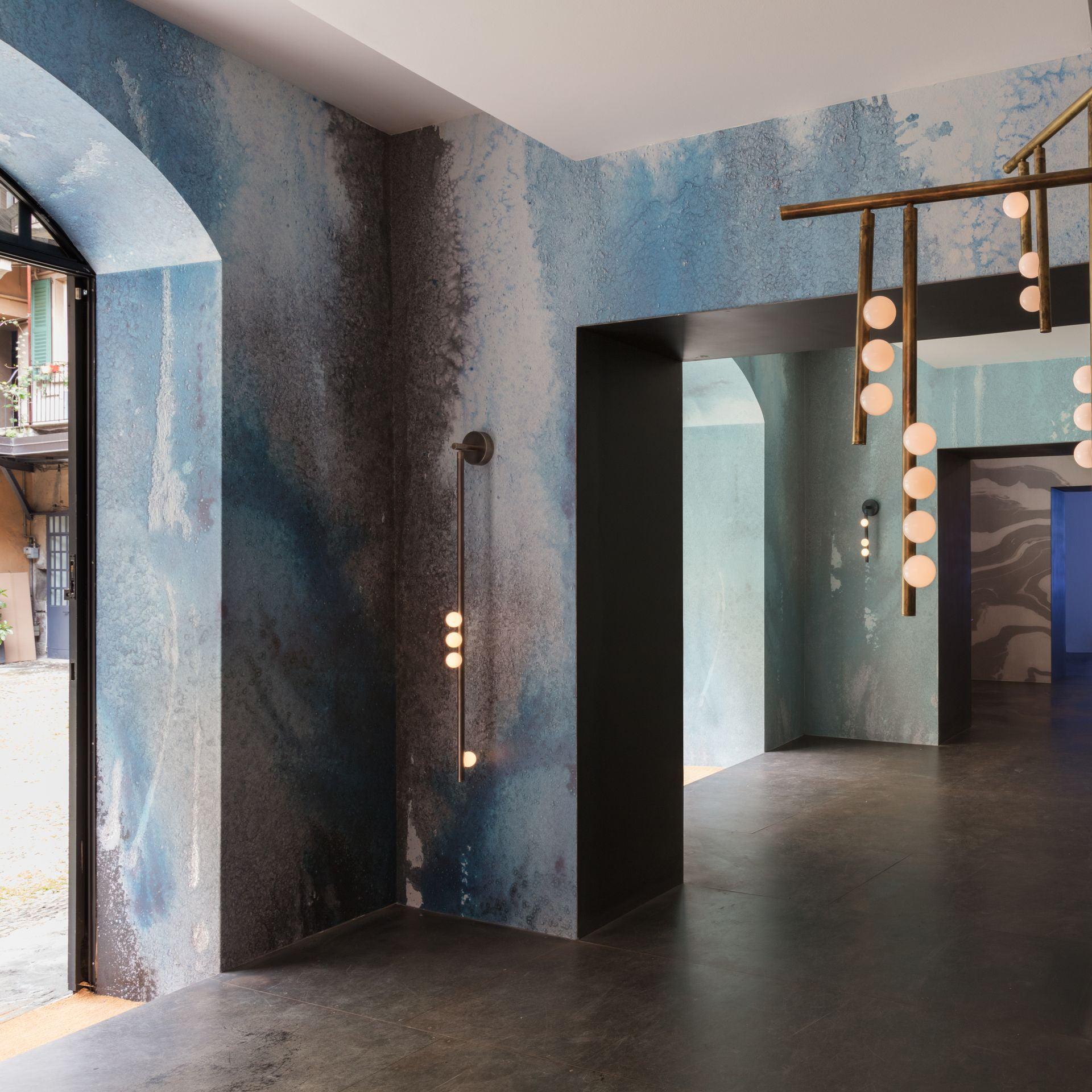 Brass Glass Tube Plug-in Wall Lamp - Lumpaz