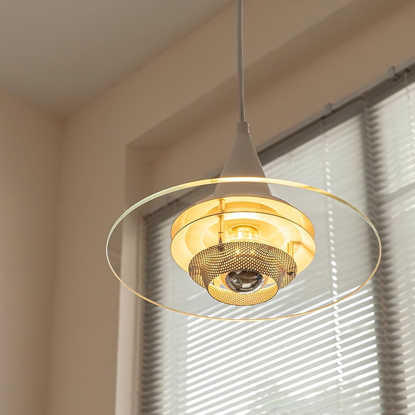 Nova Disc Pendant Light - Lumpaz