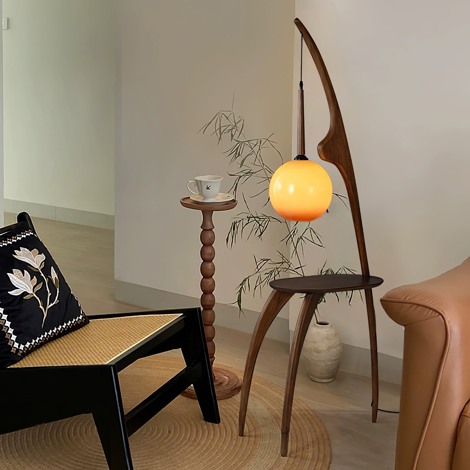 Curved Mantis Arm Floor Lamp - Lumpaz