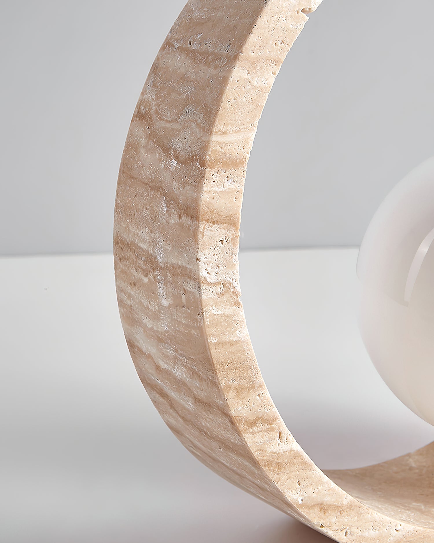 Q Circle Table Lamp - Lumpaz