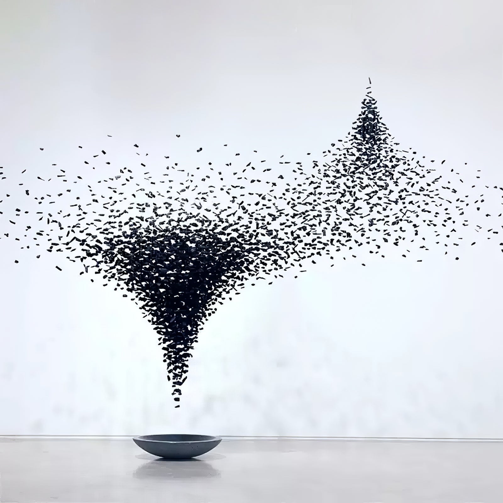 Charcoal Shape Hourglass Chandelier - Lumpaz