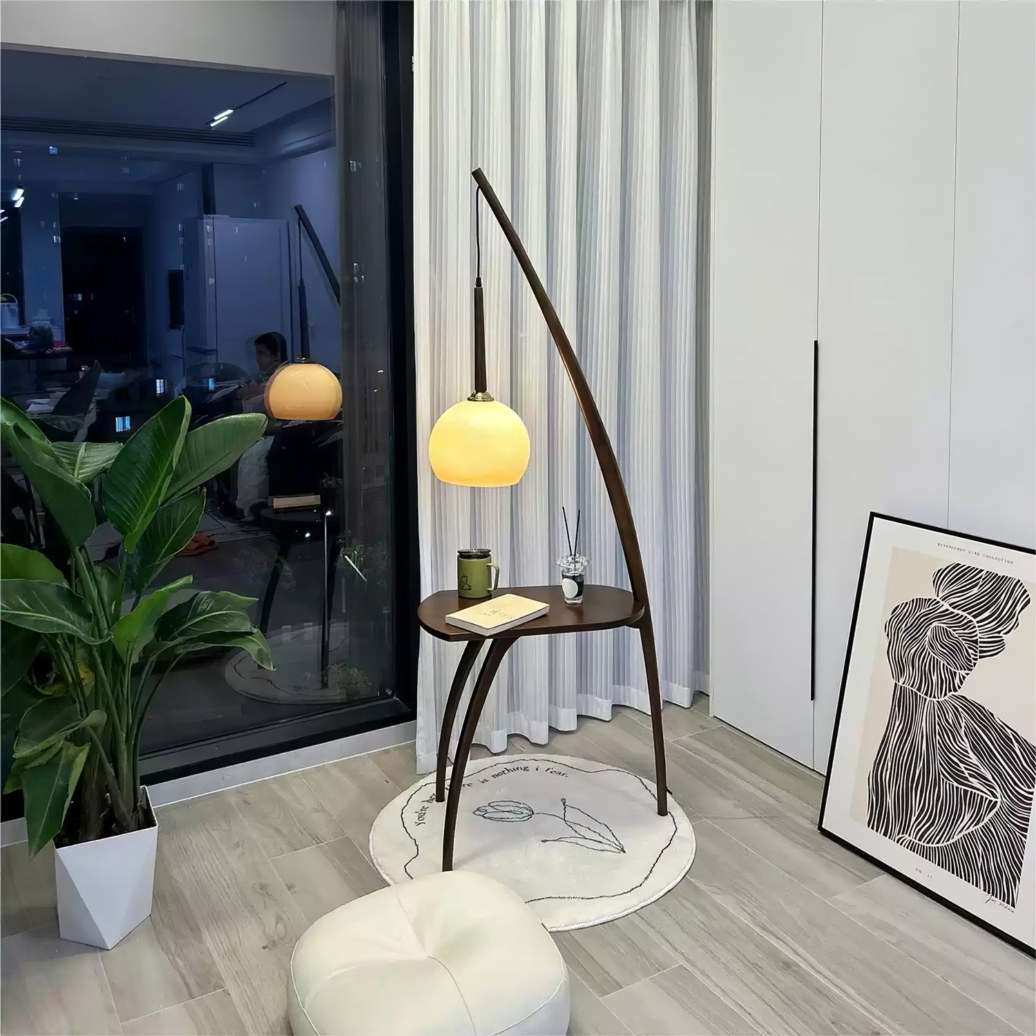 Arc Sphere Floor Lamp - Lumpaz