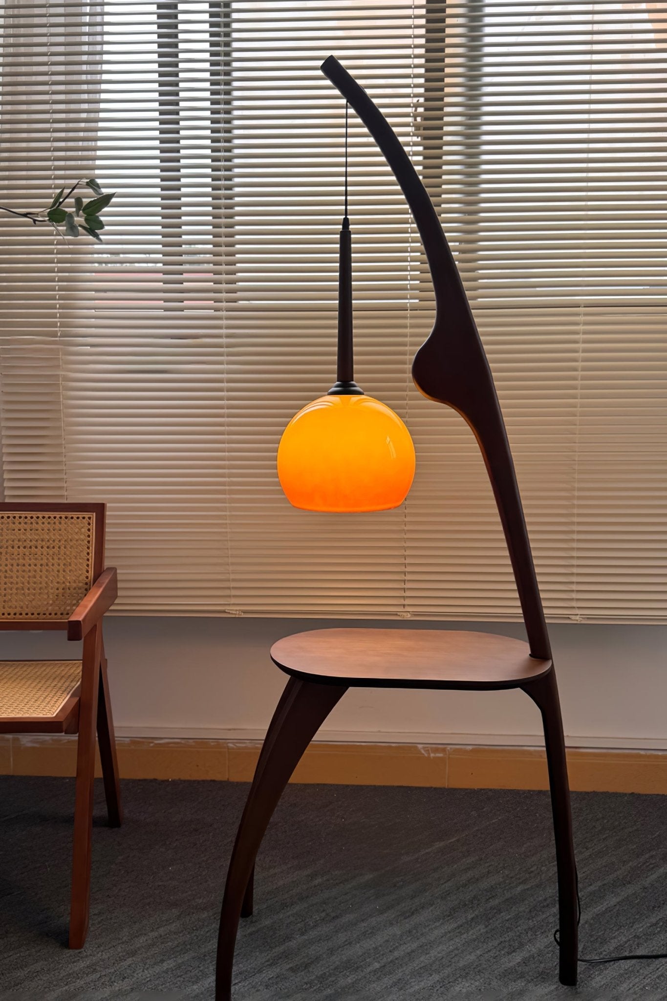 Curved Mantis Arm Floor Lamp - Lumpaz